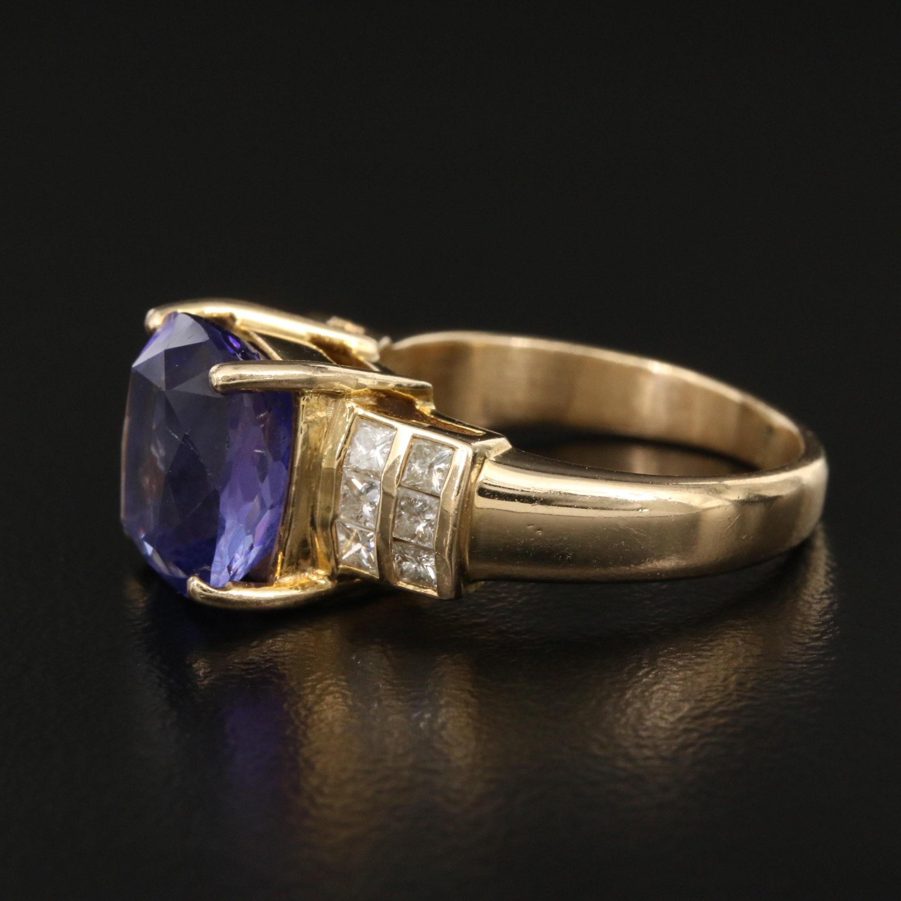 For Sale:  Vintage 5.50 Carat Tanzanite Diamond Yellow Gold Engagement Ring Bridal Ring 5