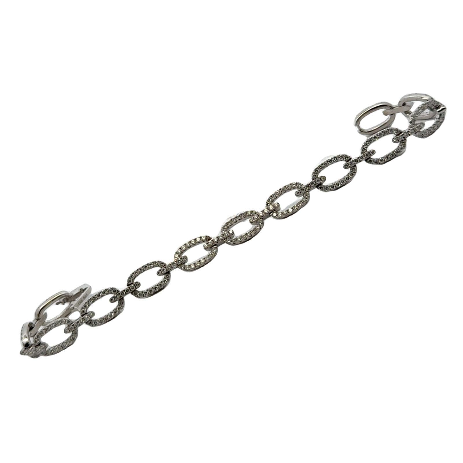 Modernes Armband aus 14 Karat Weißgold mit 5,50 Karat Diamanten und ovalen Gliedern (Rundschliff)