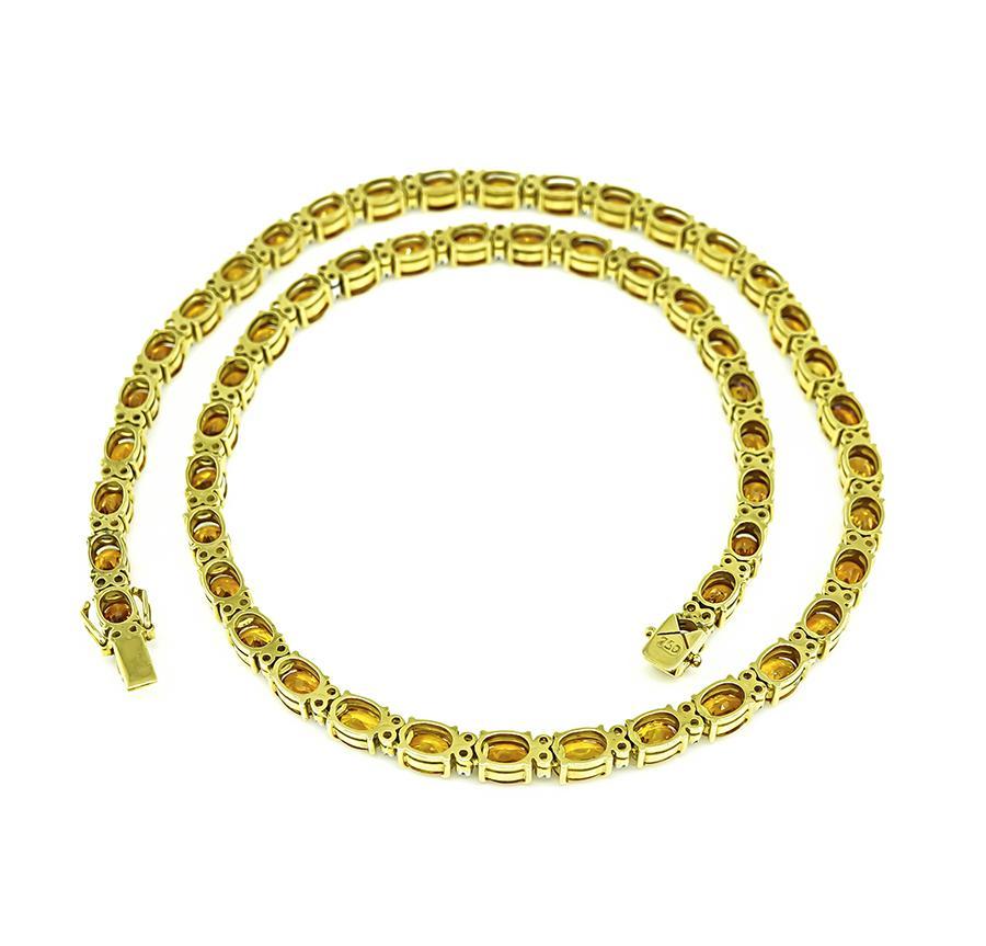 Collier en or 55,00 carats, saphir jaune 2,00 carats et diamants Bon état - En vente à New York, NY