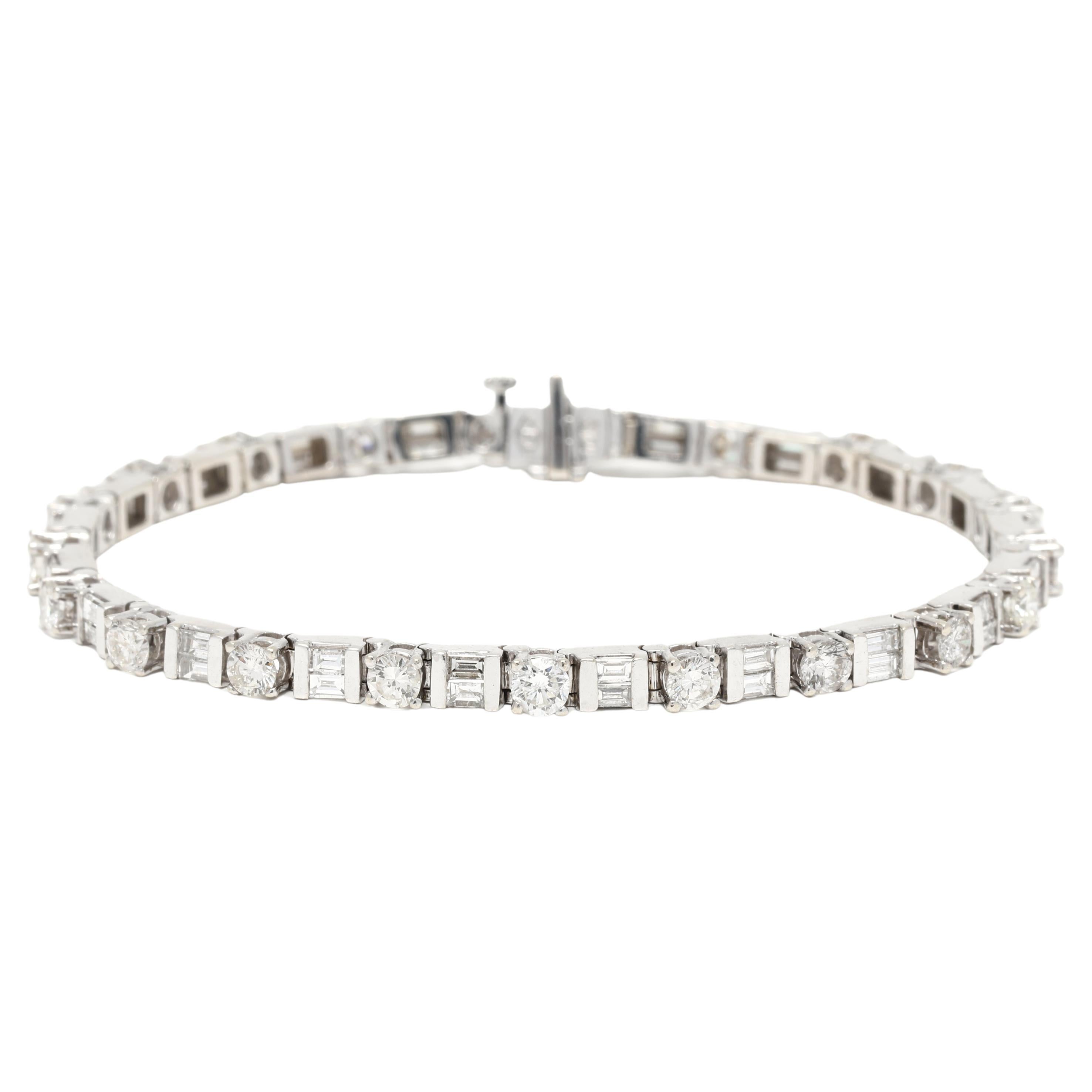 Bracelet tennis en or blanc 14 carats avec diamants ronds et baguettes de 5,50 carats