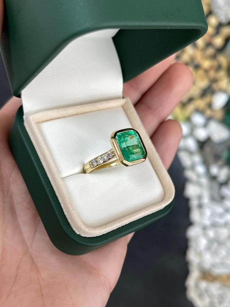 5.50tcw AAA Emerald & Diamond Bezel Set Engagement Ring 18K  Colombian Emerald For Sale 1