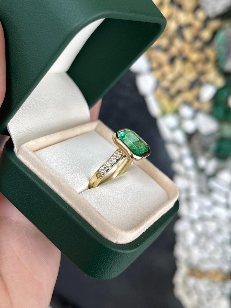 5.50tcw AAA Emerald & Diamond Bezel Set Engagement Ring 18K  Colombian Emerald For Sale 2