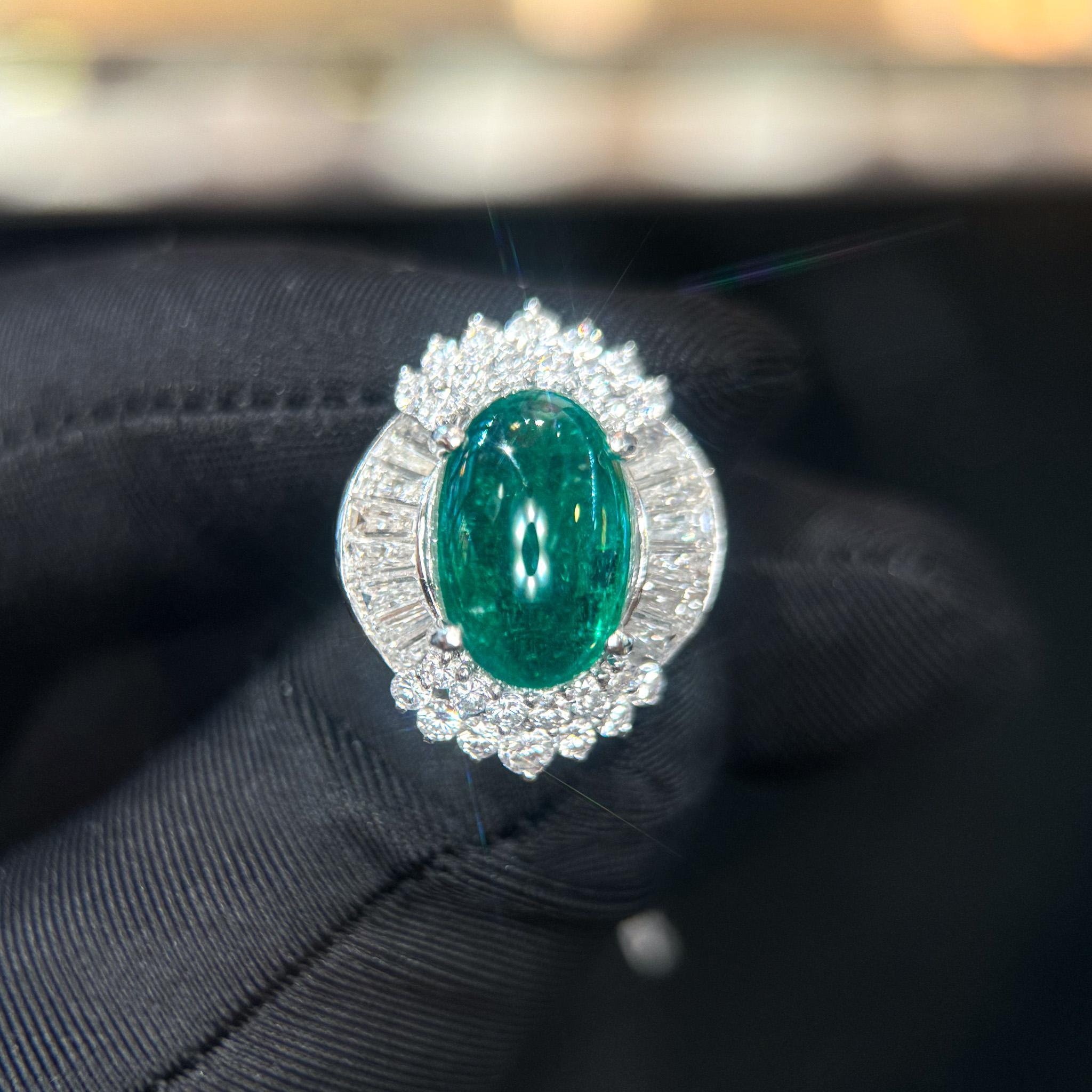 Contemporary 5.51 Carat Cabochon Cut Emerald & Diamond Platinum Ballerina Ring For Sale