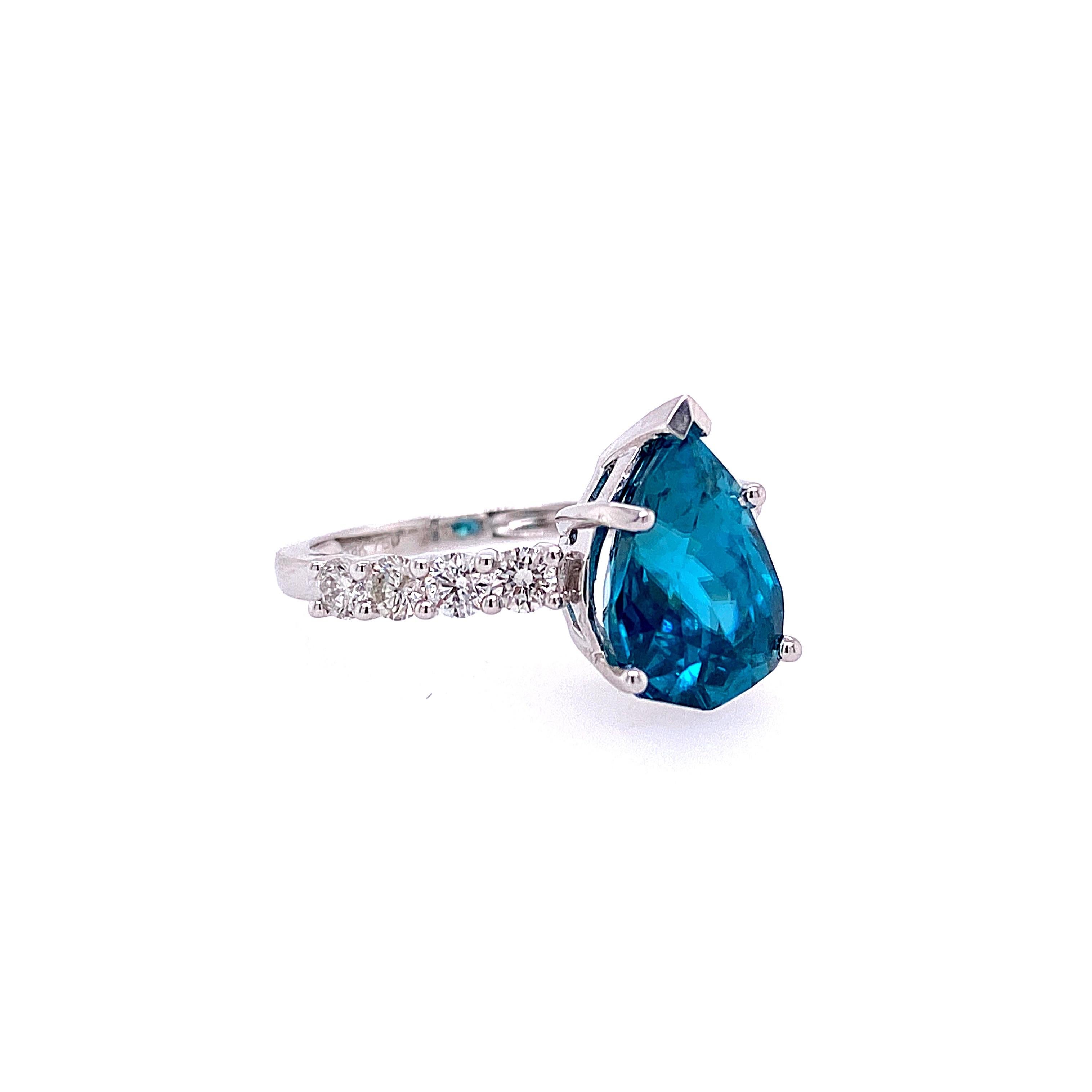 Pear Cut 5.52 Carat Pear Blue Zircon and Diamond Cocktail Ring For Sale