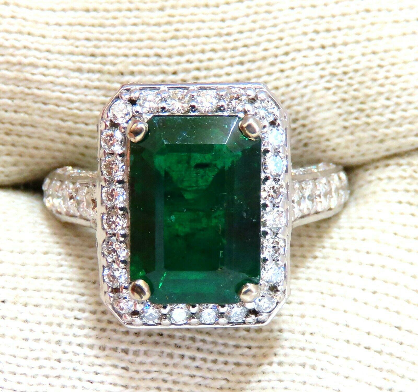 5.52 Carat Natural Vivid Green Emerald Diamonds Ring 14kt Mod Halo Bead Set Deco In New Condition For Sale In New York, NY