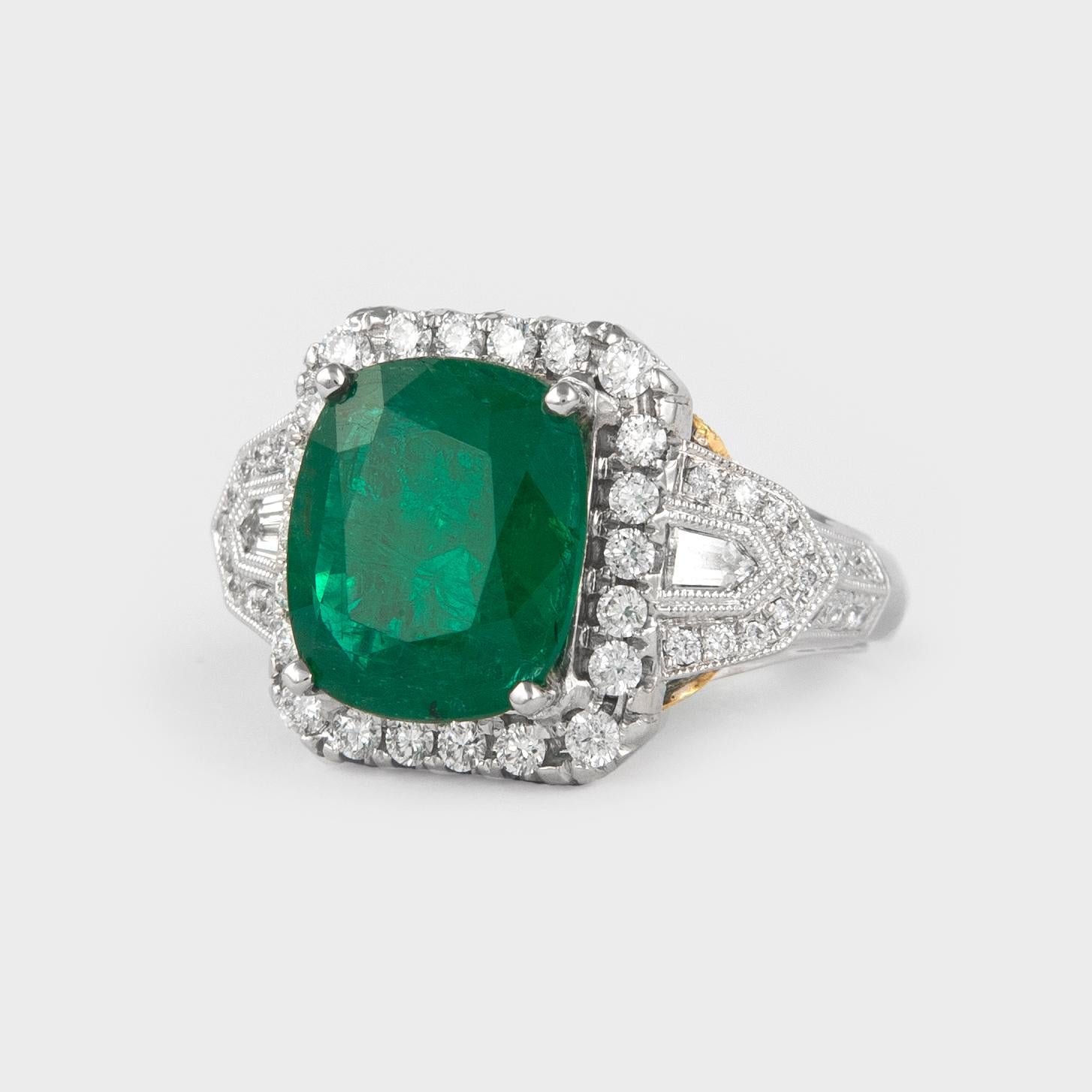 Contemporary 5.53 Carat Emerald with Diamond Ring 18 Karat Gold