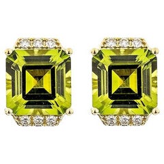 Orecchini a perno Sunita Nahata da 5,53ct. in 18KYG con diamante.