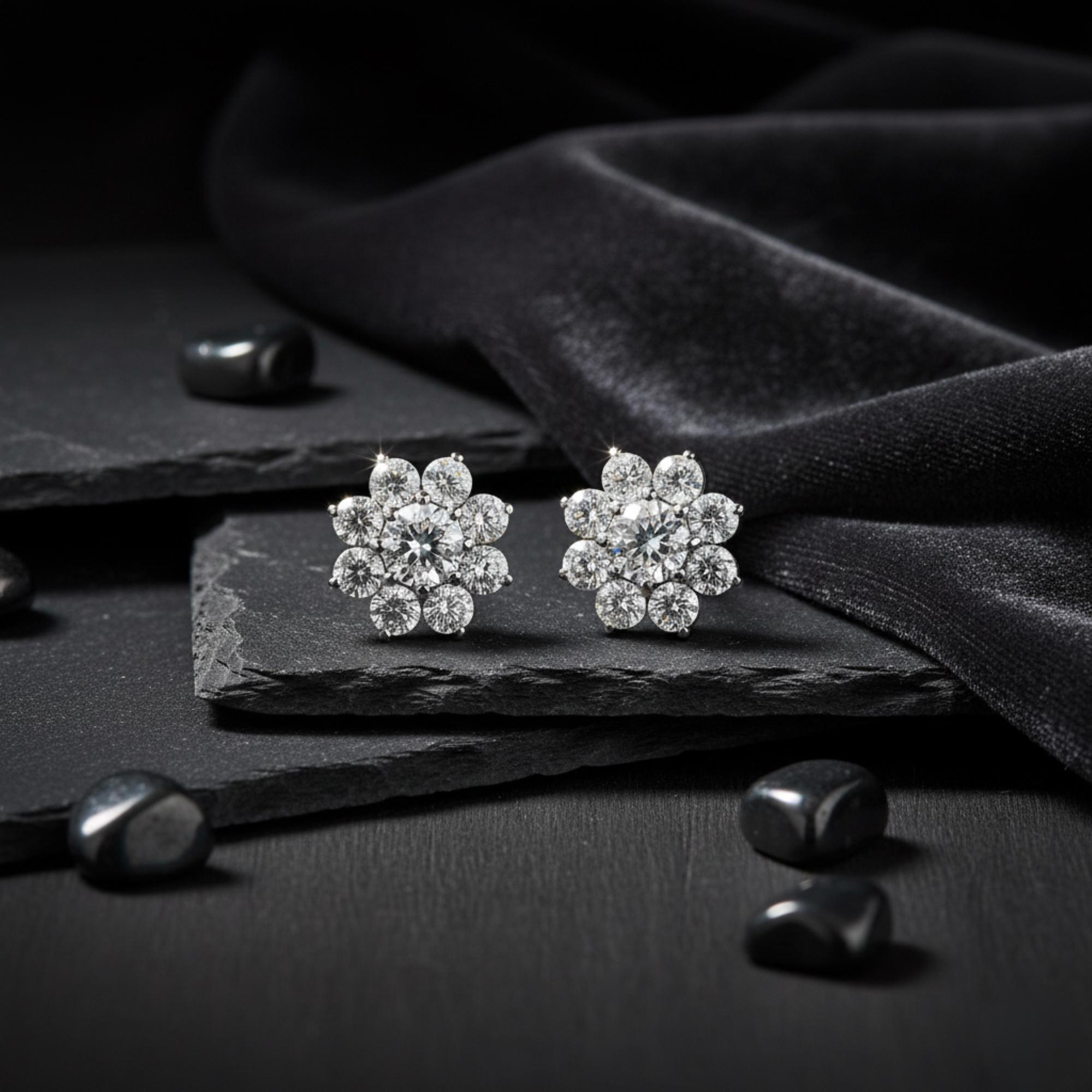 5,53 quilates SI/H Diamantes talla redonda Pendientes florales Oro blanco 14 quilates Contemporáneo en venta