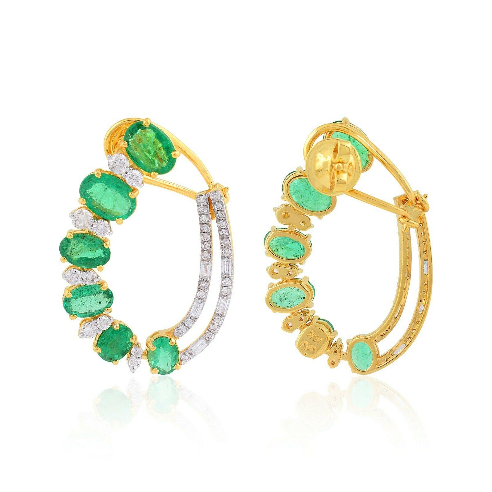 Modern 5.53 Carats Zambian Emerald Diamond 14 Karat Gold Hoop Earrings For Sale