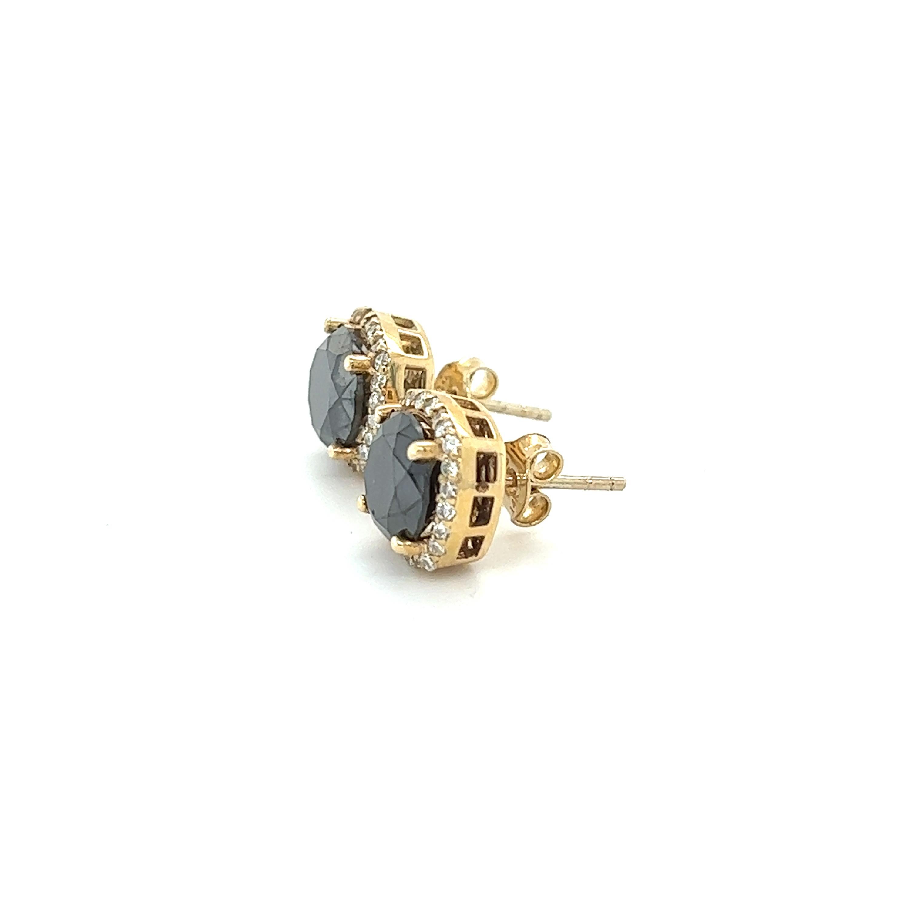 Contemporary 5.54 Carat Black Diamond White Diamond Yellow Gold Stud Earrings For Sale
