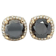 Orecchini a perno in oro giallo con diamante nero da 5,54 carati e diamante bianco