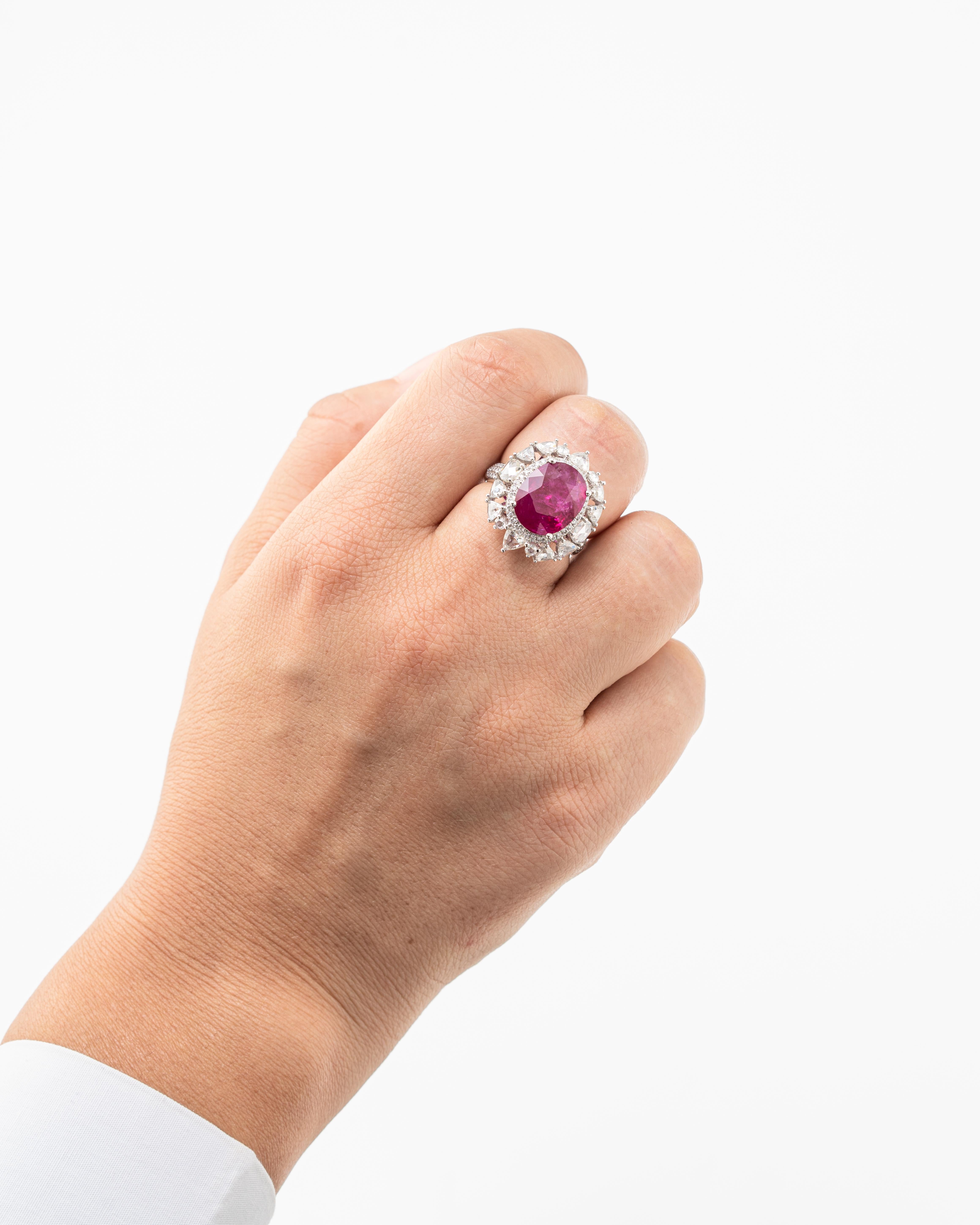 Women's or Men's 5.54 Carat Burma Ruby and Diamond Cocktail Ring For Sale