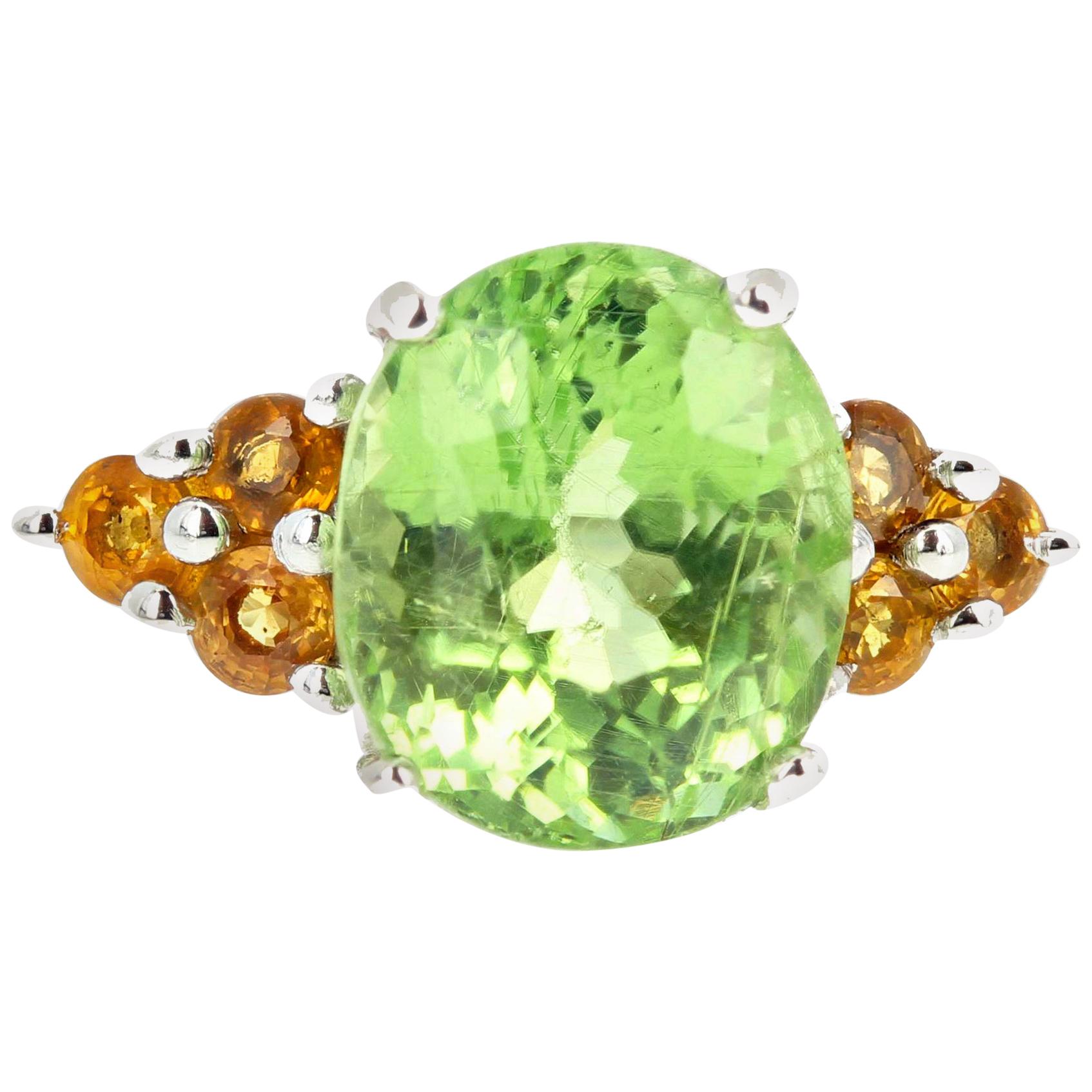 AJD Gorgeous Brilliant 5.54 Ct Green Tourmaline & Golden Citrine Silver Ring For Sale