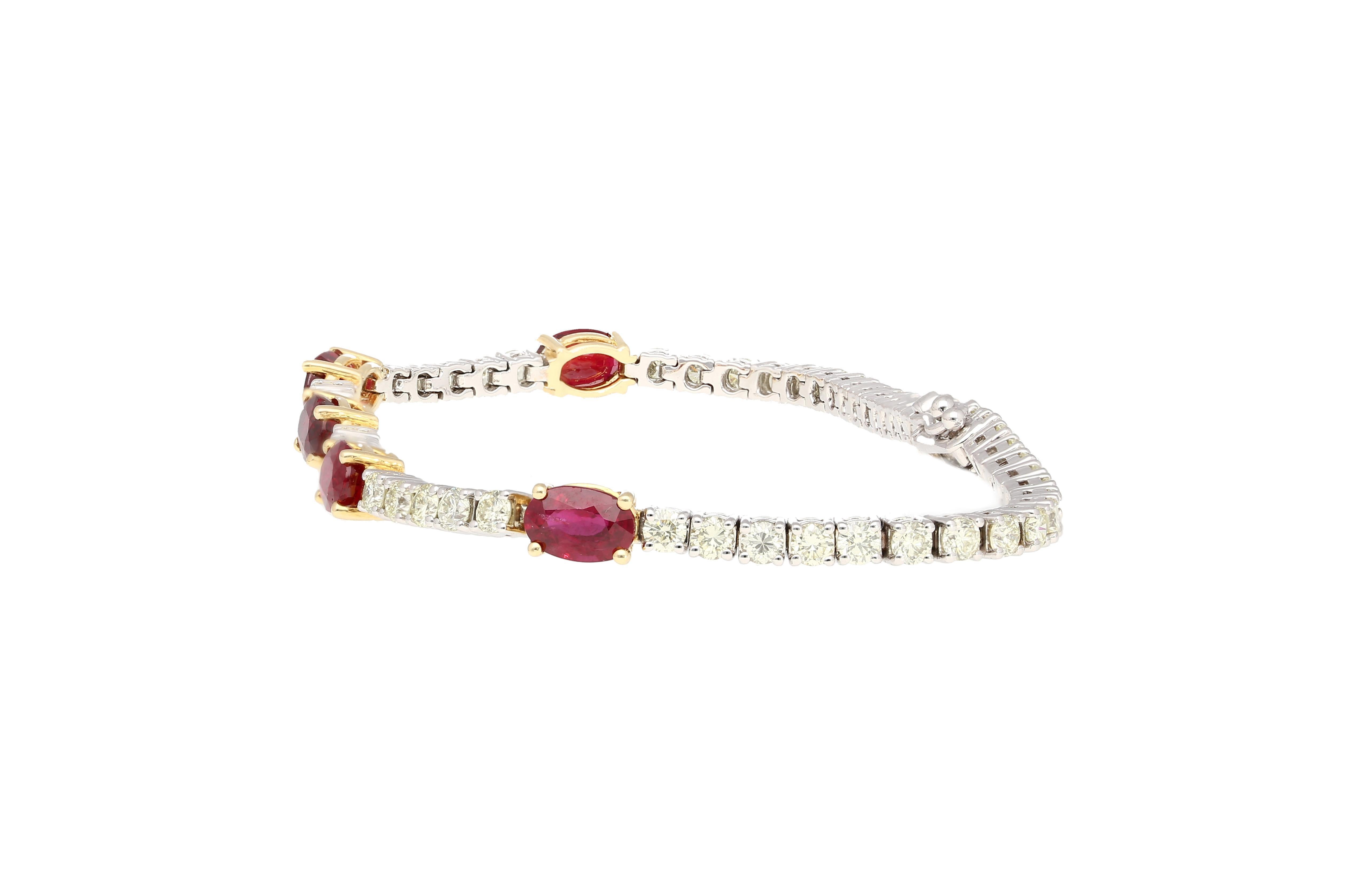 5.54 Carat Oval Cut Ruby and Diamond Tennis Bracelet in Two Tone 18K Gold In New Condition For Sale In Miami, FL