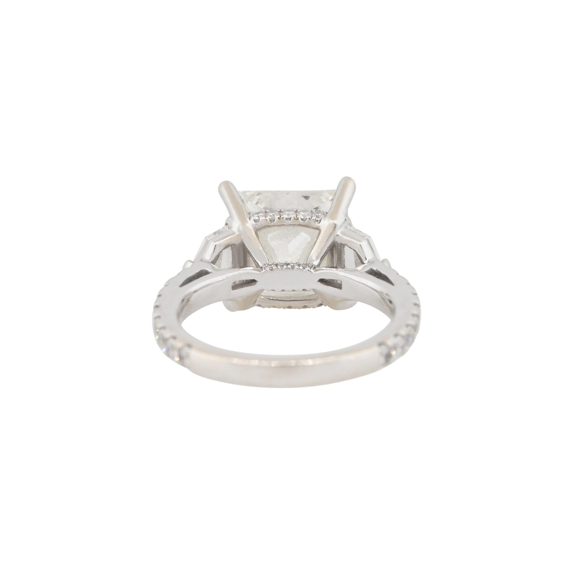 Women's 5.54 Carat Princess Cut Diamond Engagement Ring 18 Karat in Stock For Sale