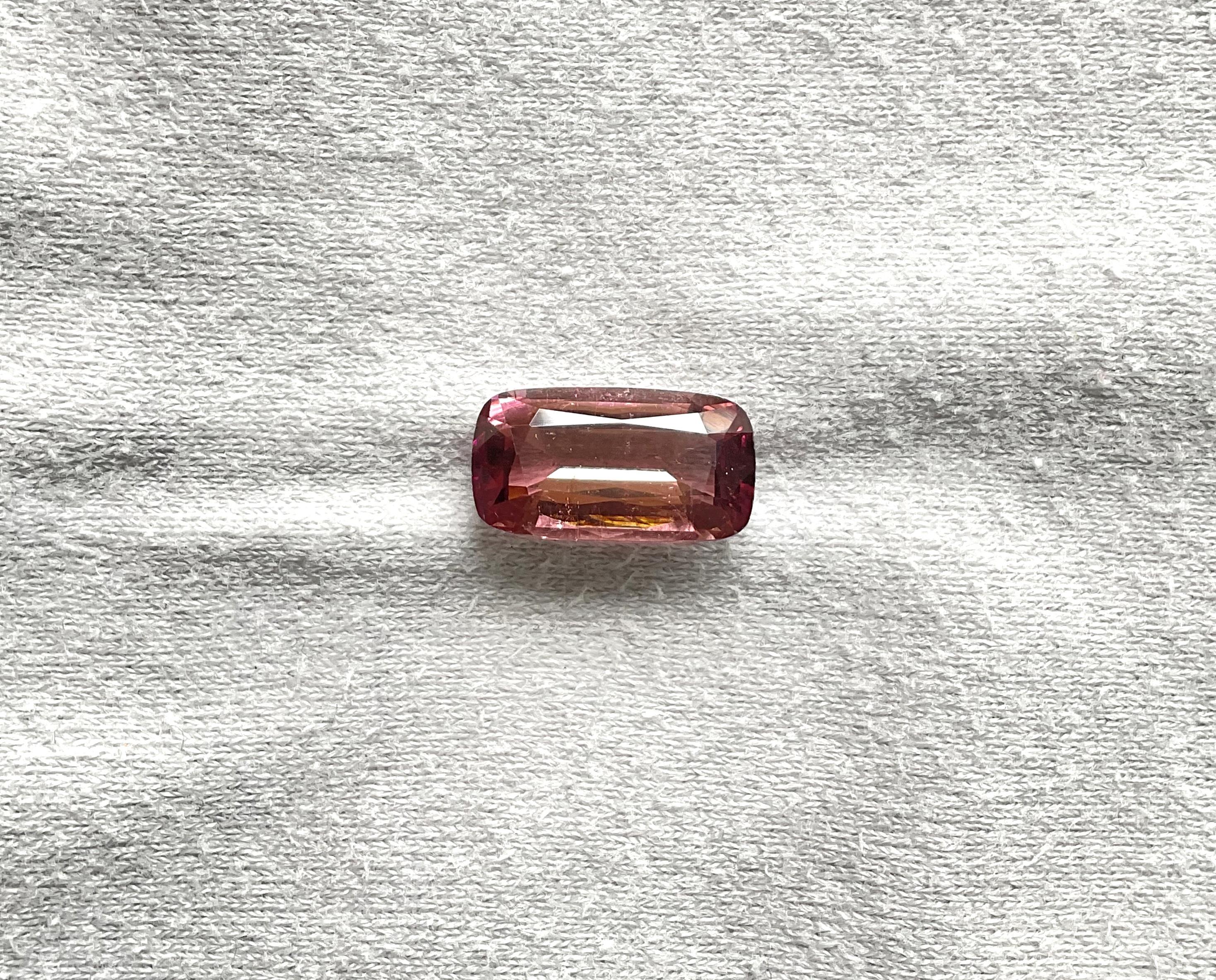 5.54 Carats Pink Peach Top Quality Cushion Cut stone For Jewelry Natural Gem

Gemstone - Tourmaline
Weight - 5.54 Carats
Shape - Cushion
Size - 15.6x8.5x6 MM
Pieces - 1
