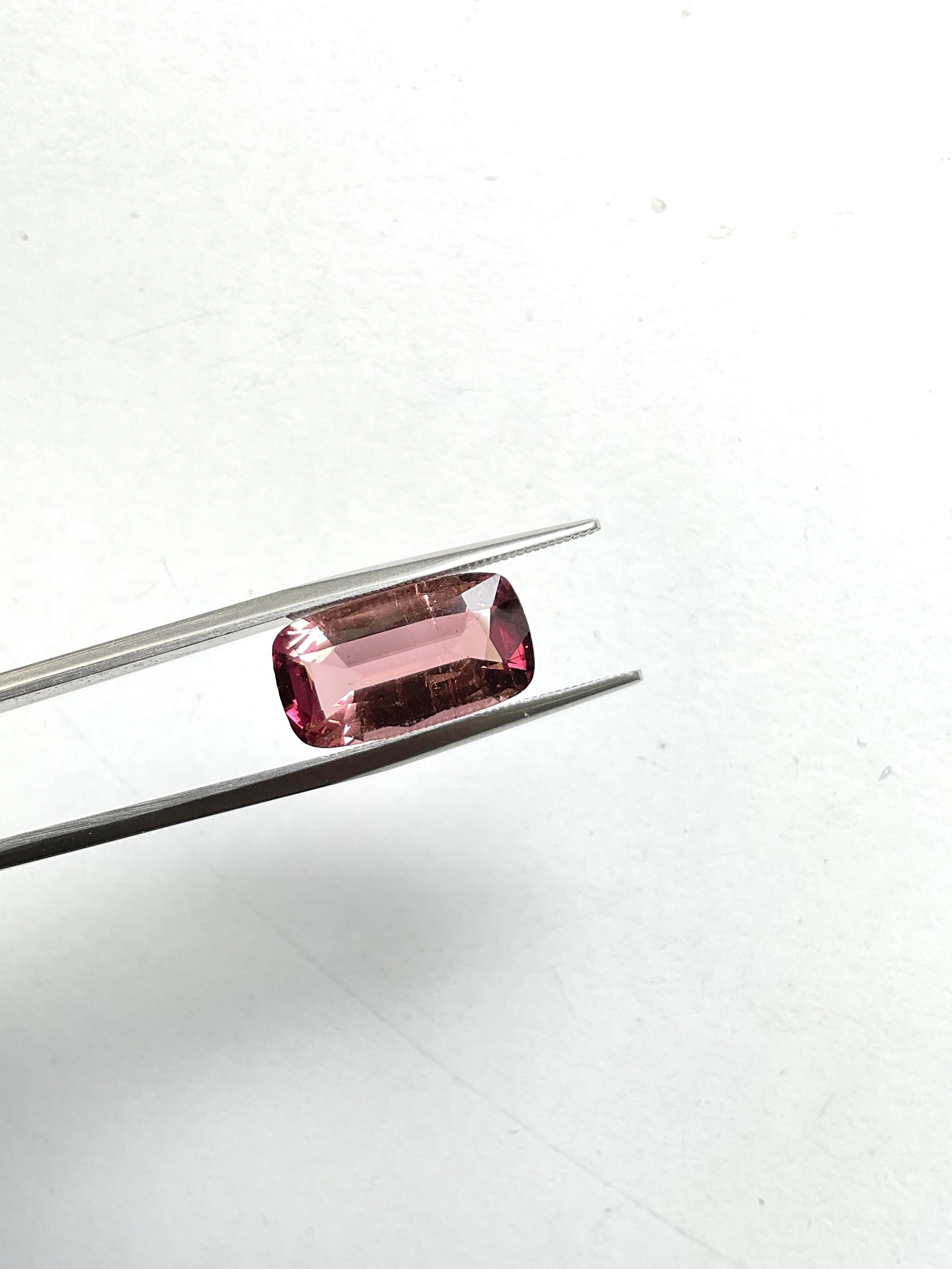 5.54 Carats Pink Peach Top Quality Cushion Cut stone For Jewelry Natural Gem For Sale 1