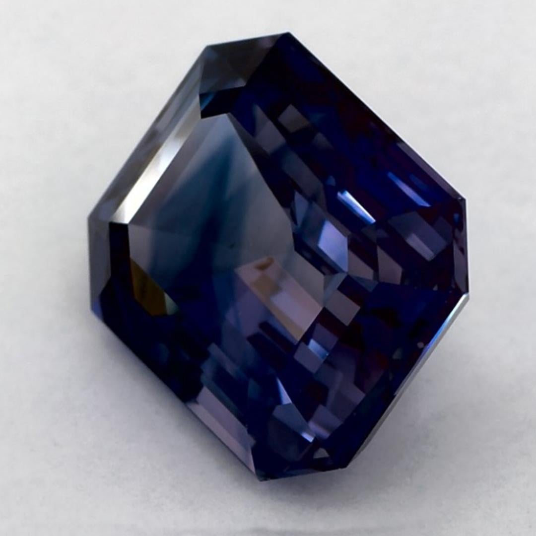 Taille octogone Pierre précieuse taille octogonale saphir bleu 5.54 carat en vente