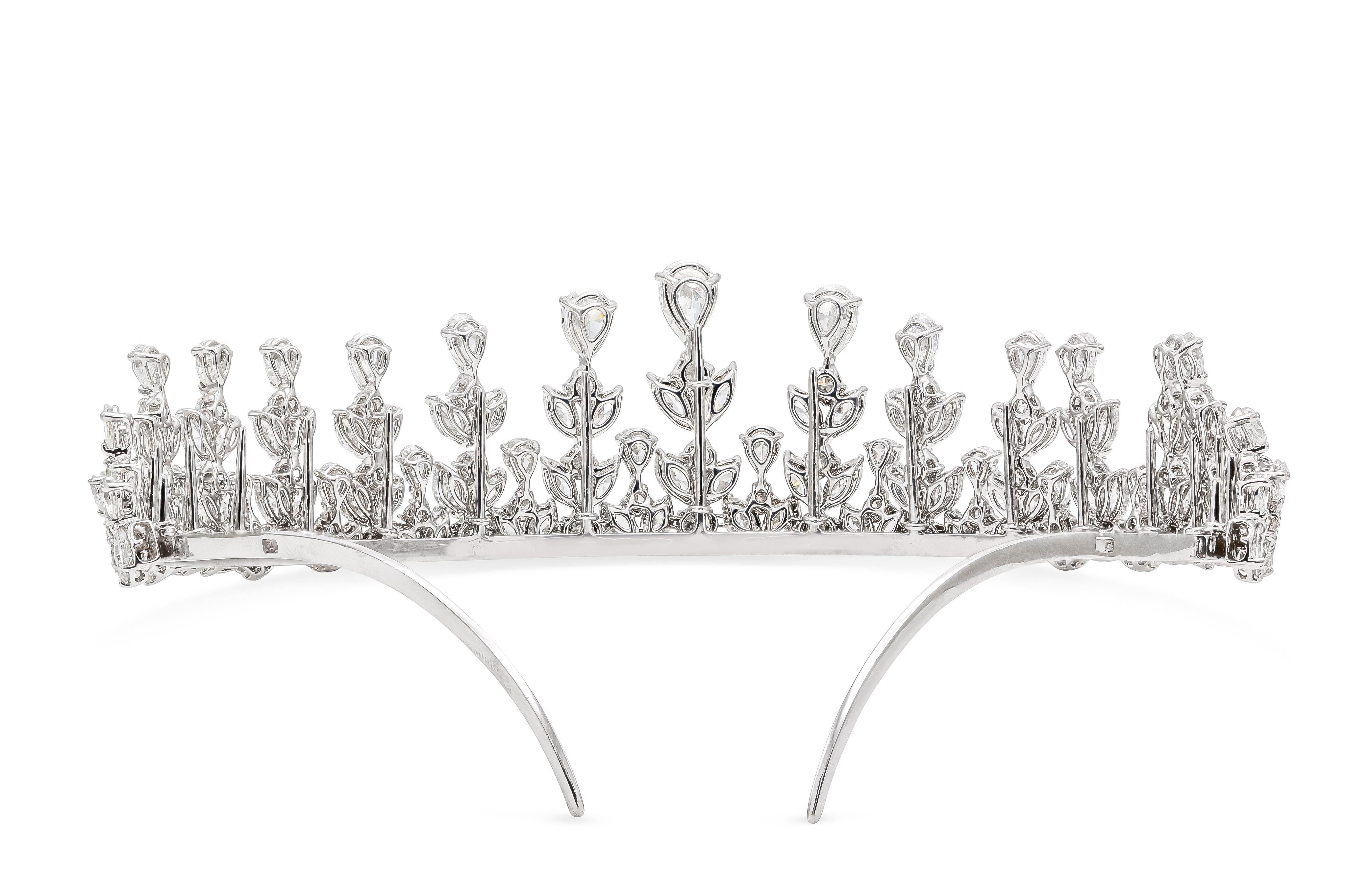 55.44 Carat Diamond Tiara / Necklace In Good Condition For Sale In New York, NY