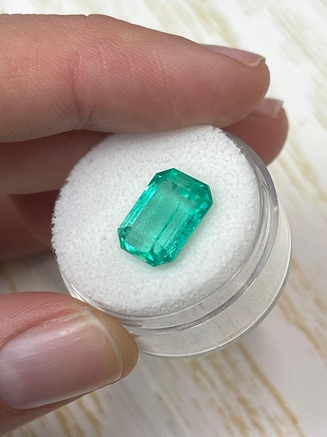 Taglio smeraldo 5.54ct Verde Primavera Taglio Smeraldo Allungato Gemma Colombiana 12.5x9 Autentico Maggio in vendita