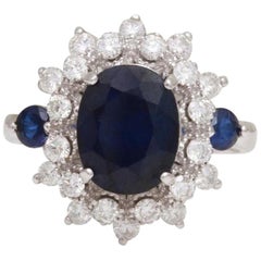 5.55 Carat Exquisite Natural Blue Sapphire and Diamond 14 Karat Solid White Gold