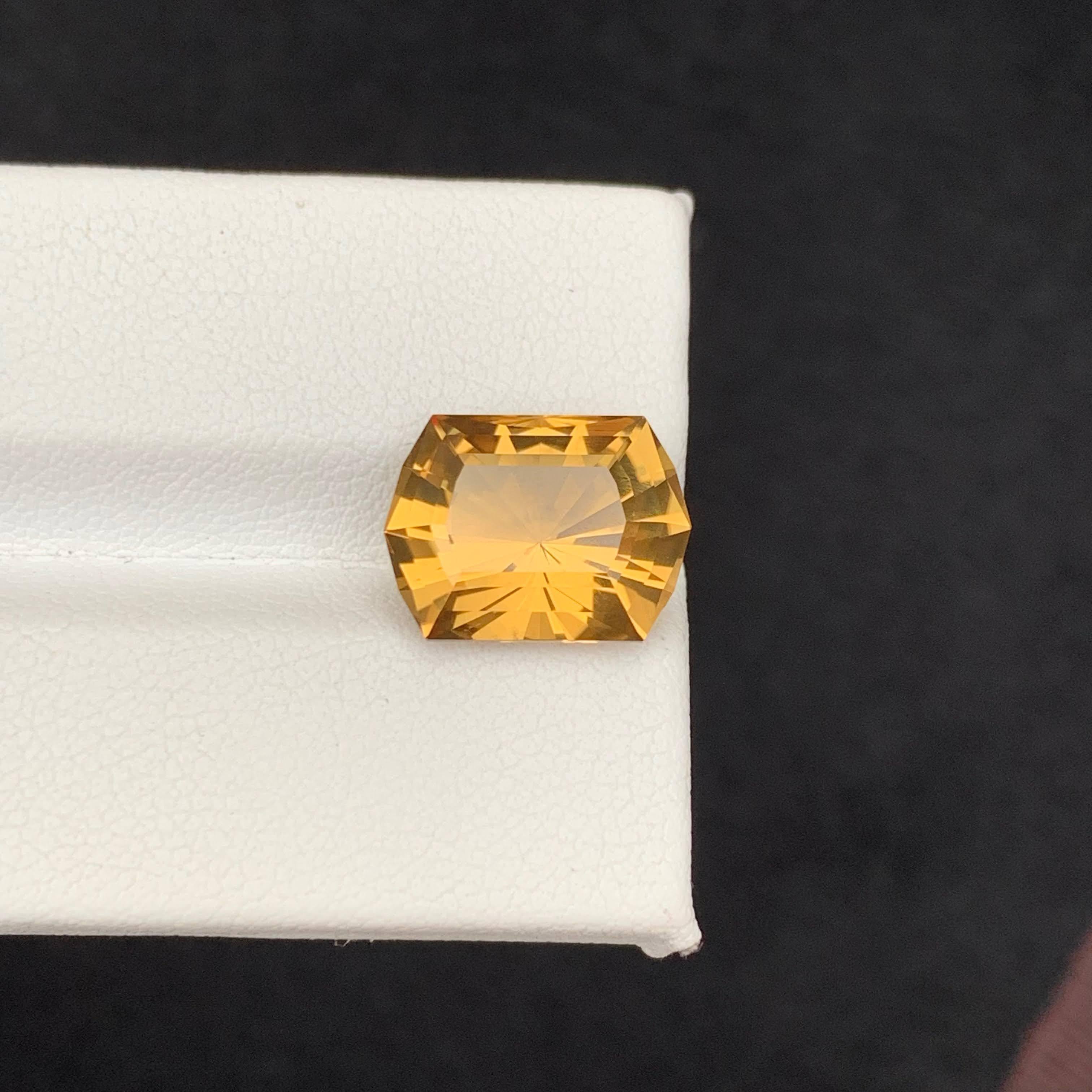 5.55 Carat Natural Loose Chrome Yellow Citrine Stone Custom Cut African Gemstone For Sale 4