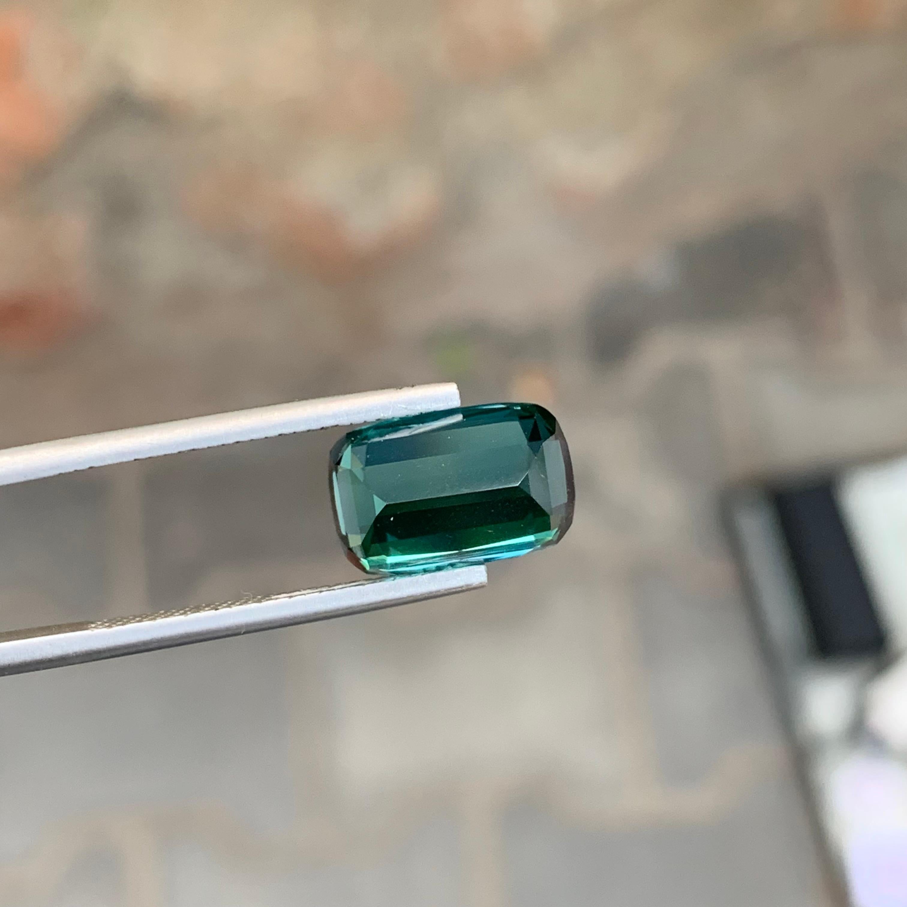 Tourmaline lagon naturelle taille coussin de 5,55 carats en vente 4