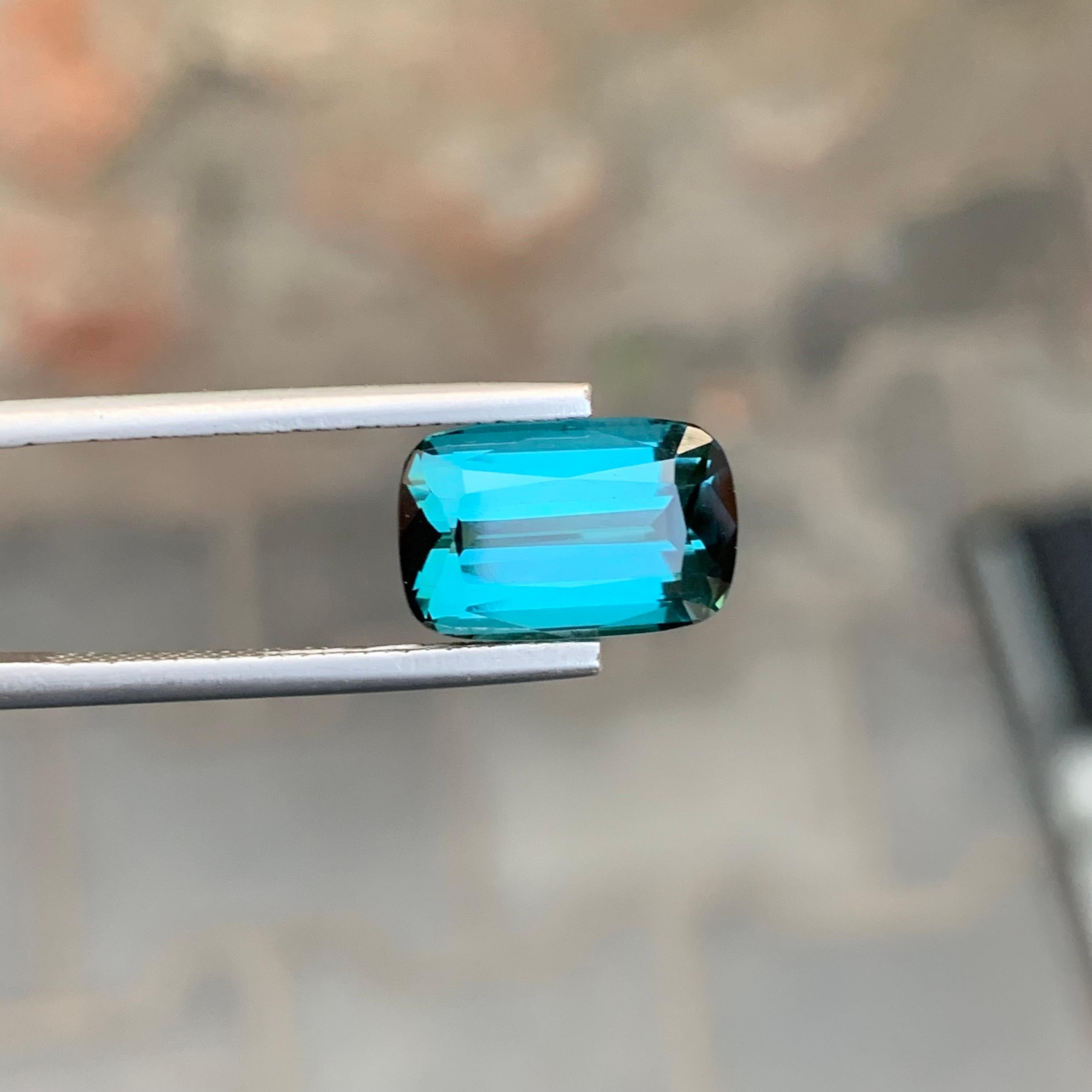 Tourmaline lagon naturelle taille coussin de 5,55 carats en vente 1