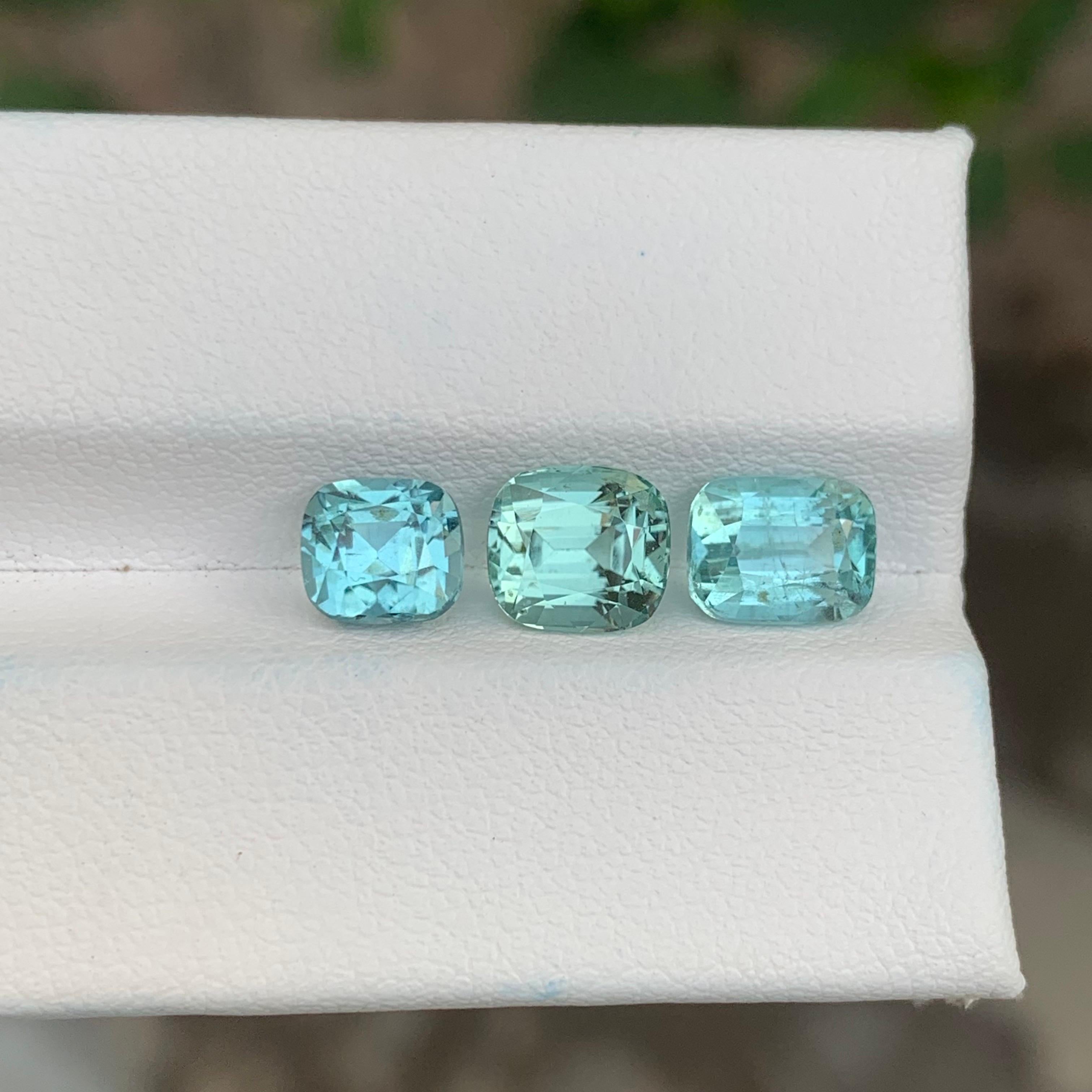 Lot de tourmalines naturelles en écume de mer non serties de 5.55 carats pour la fabrication de bijoux en vente 4