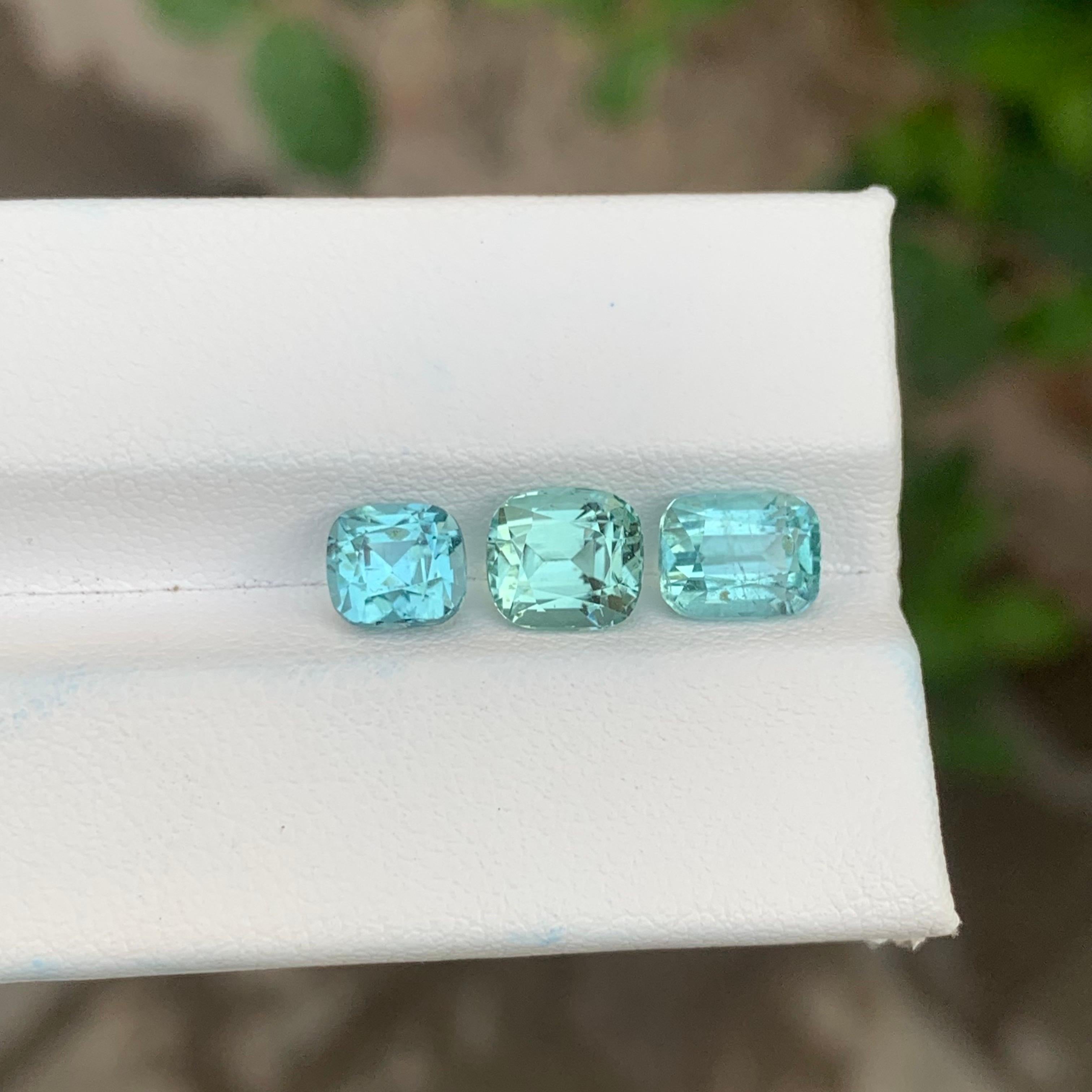 Lot de tourmalines naturelles en écume de mer non serties de 5.55 carats pour la fabrication de bijoux en vente 5