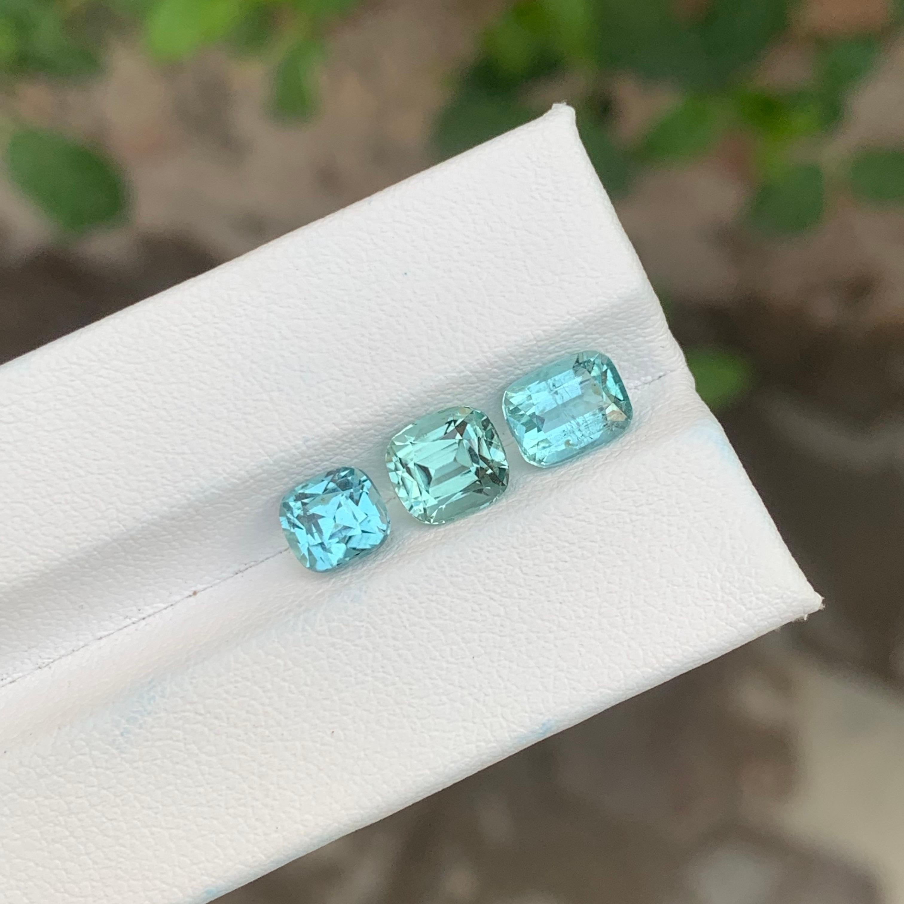Arts and Crafts Lot de tourmalines naturelles en écume de mer non serties de 5.55 carats pour la fabrication de bijoux en vente
