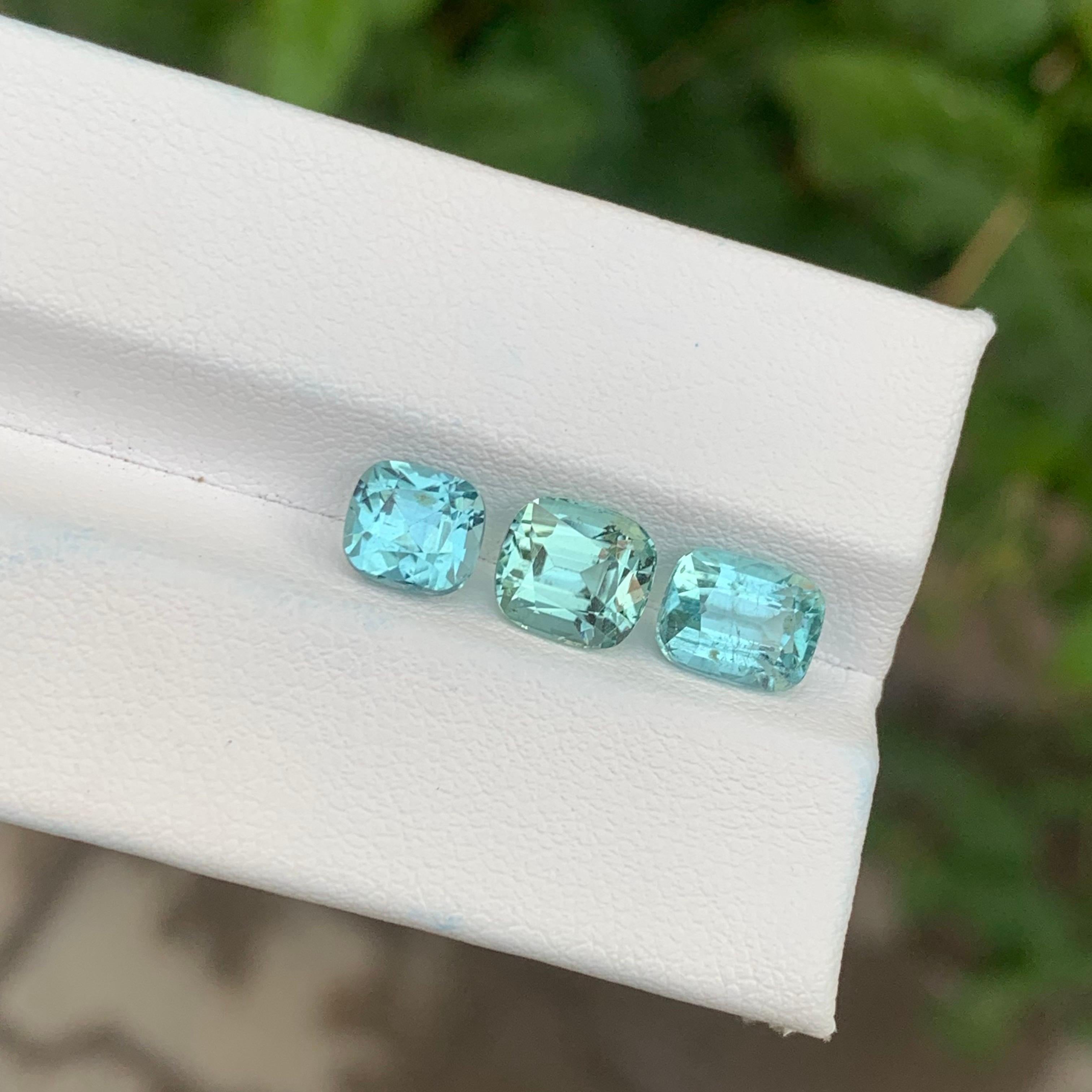 Lot de tourmalines naturelles en écume de mer non serties de 5.55 carats pour la fabrication de bijoux en vente 2