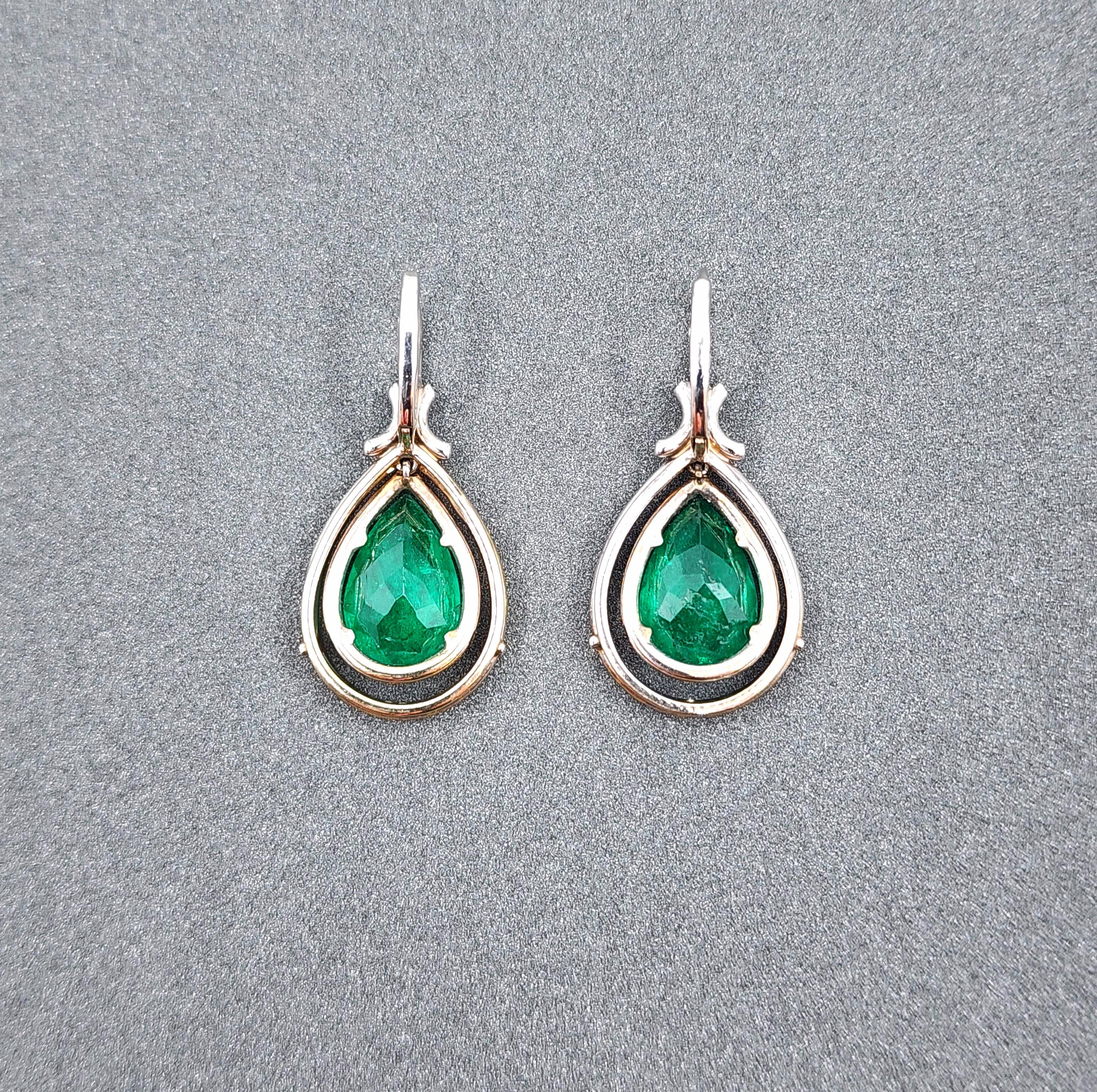 5.55 ct Natural Pear Shape Emerald & Diamond Earrings For Sale 1