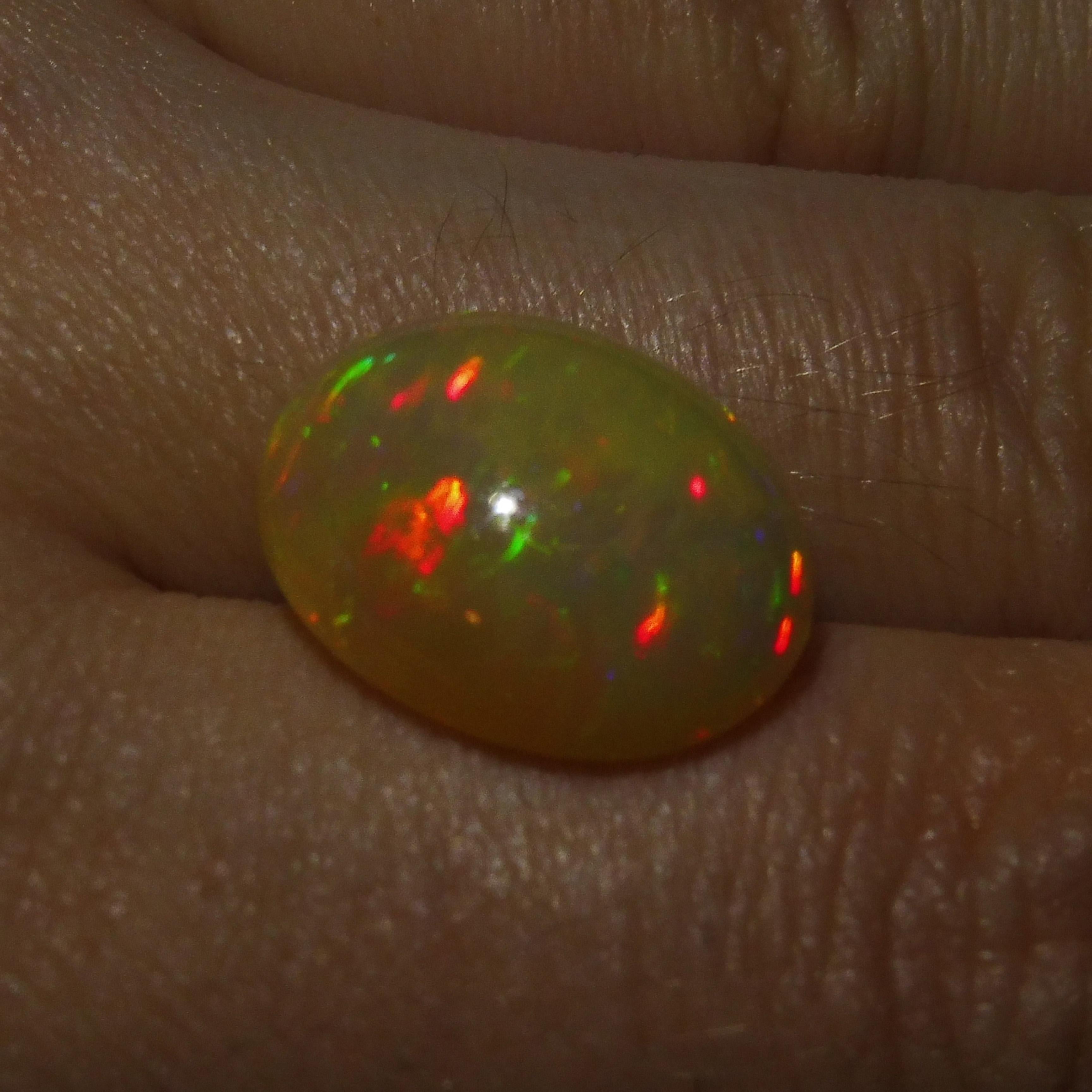 5.55 ct Oval Cabochon Opal For Sale 14