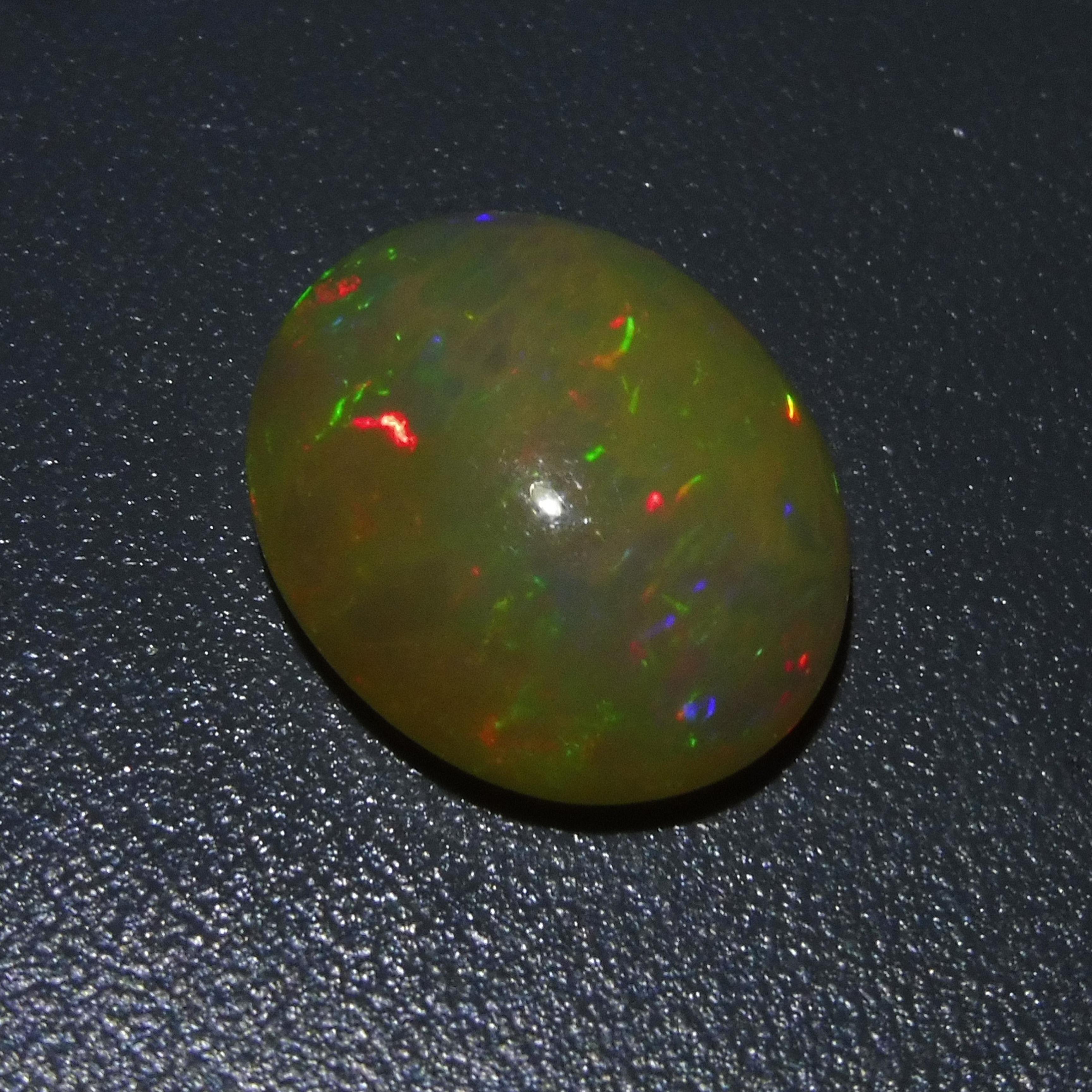 5.55 ct Oval Cabochon Opal For Sale 2