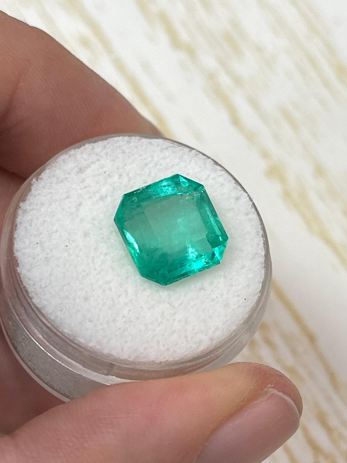 Modern 5.55ct Bluish Green Asscher Cut Colombian Gem 11x11 Genuine May Birthstone For Sale