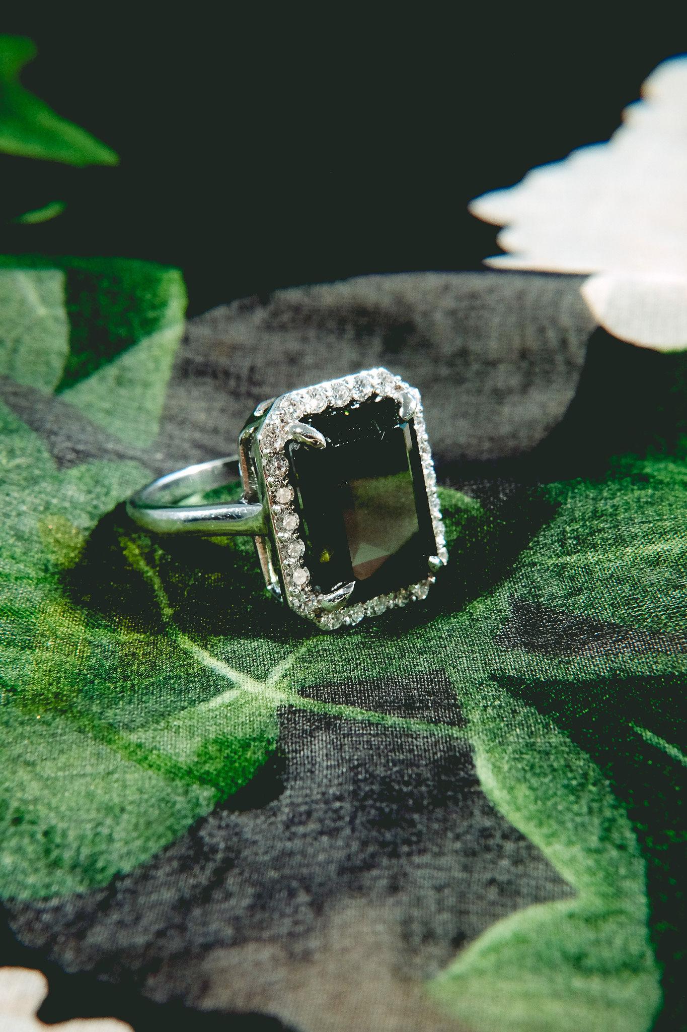 5.55ct Chrome Tourmaline & .47 Diamond Ring-Emerald Cut-18KT Gold-GIA certified For Sale 6