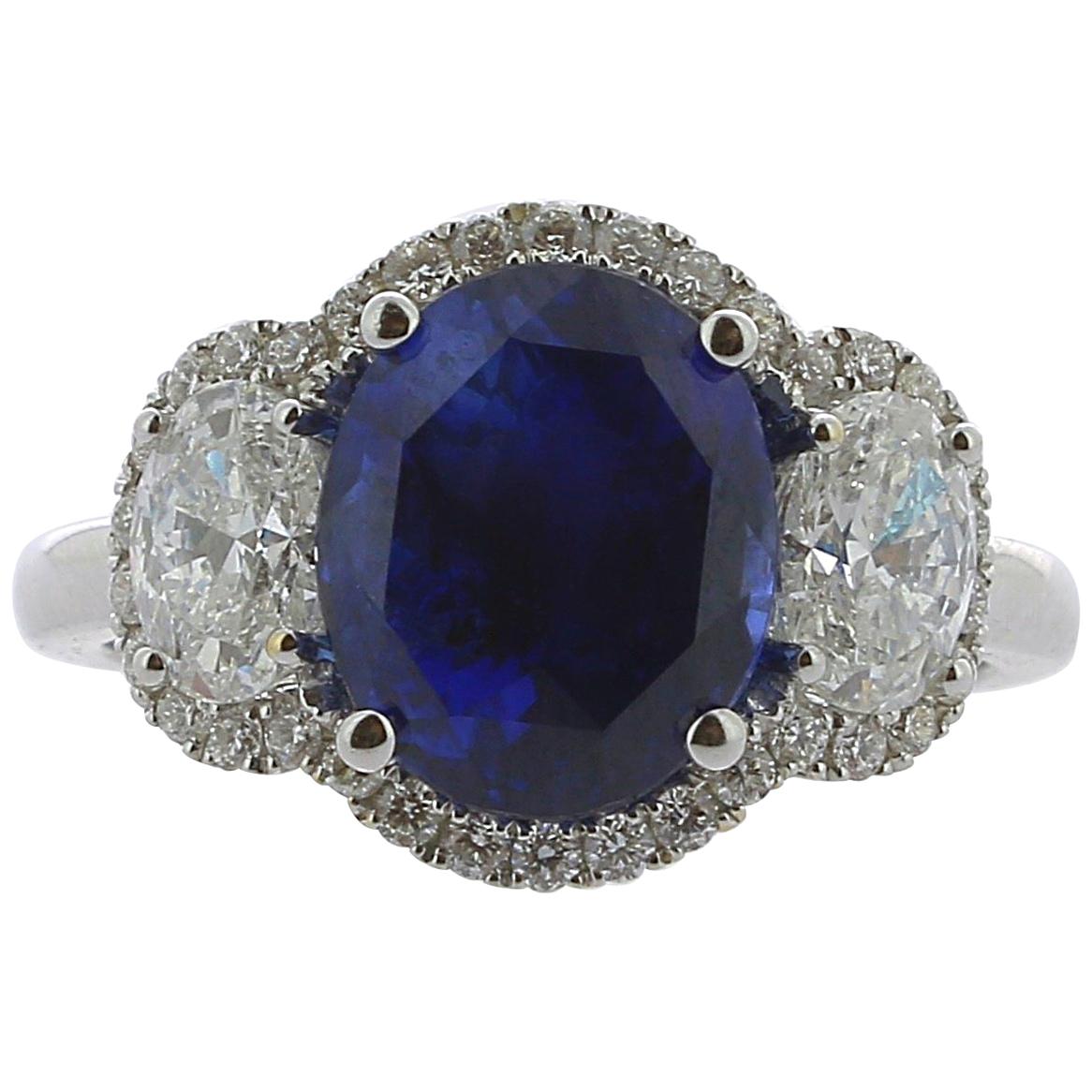 5.56 Carat CEYLON ROYAL BLEU Sapphire Cocktail Ring Set with Round/Oval Diamond For Sale