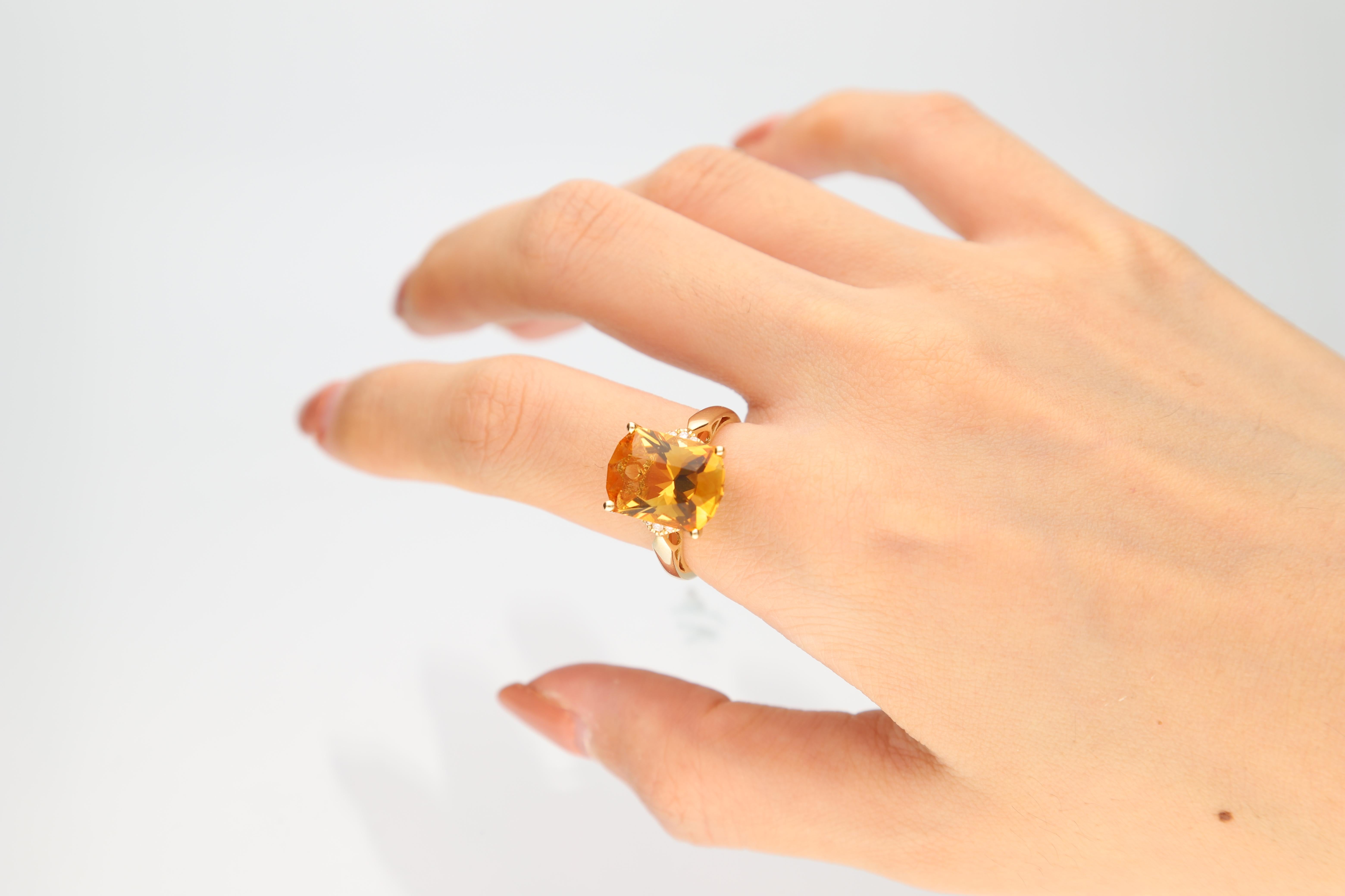 This beautiful Citrine Ring is crafted in 14-karat Yellow gold and features a 5.56 carat 1 Pc Citrine, 6 Pcs Round White Diamonds in GH- I1 quality with 0.05 Ct in a prong-setting. This Ring comes in sizes 6 to 9, and it is a perfect gift either for