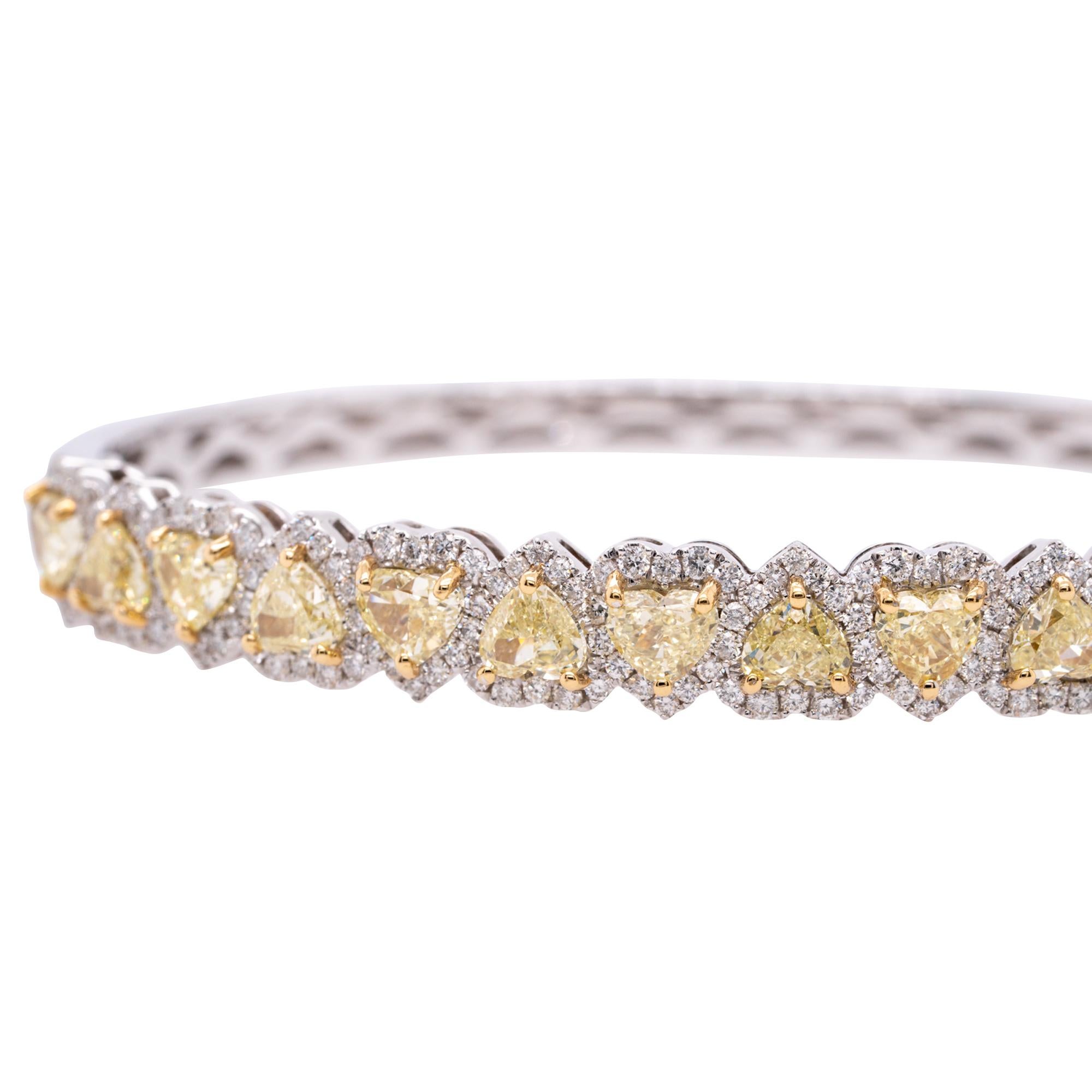 5.56 Carat Natural Fancy Heart & Round Cut Diamond Pave Bangle For Sale 3