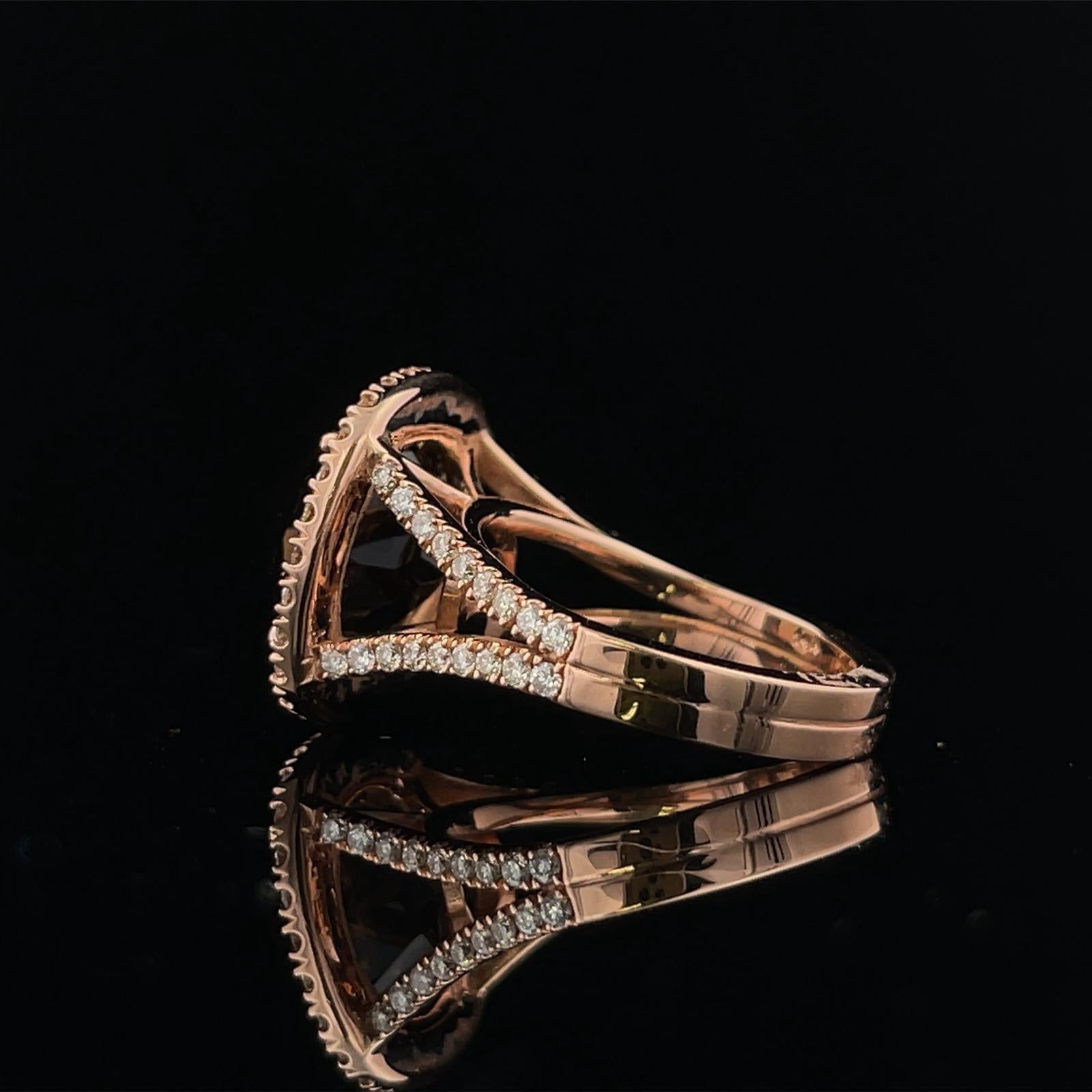 5.56CT Cushion Smokey Topas Diamant Ring  im Zustand „Neu“ im Angebot in Los Angeles, CA