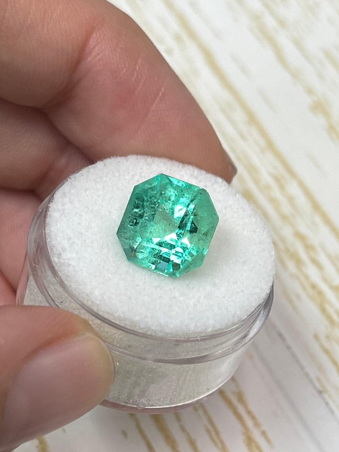 5.56ct Spring Green Asscher Cut Colombian Gem 10.6x10.6 Genuine May Birthstone For Sale 2