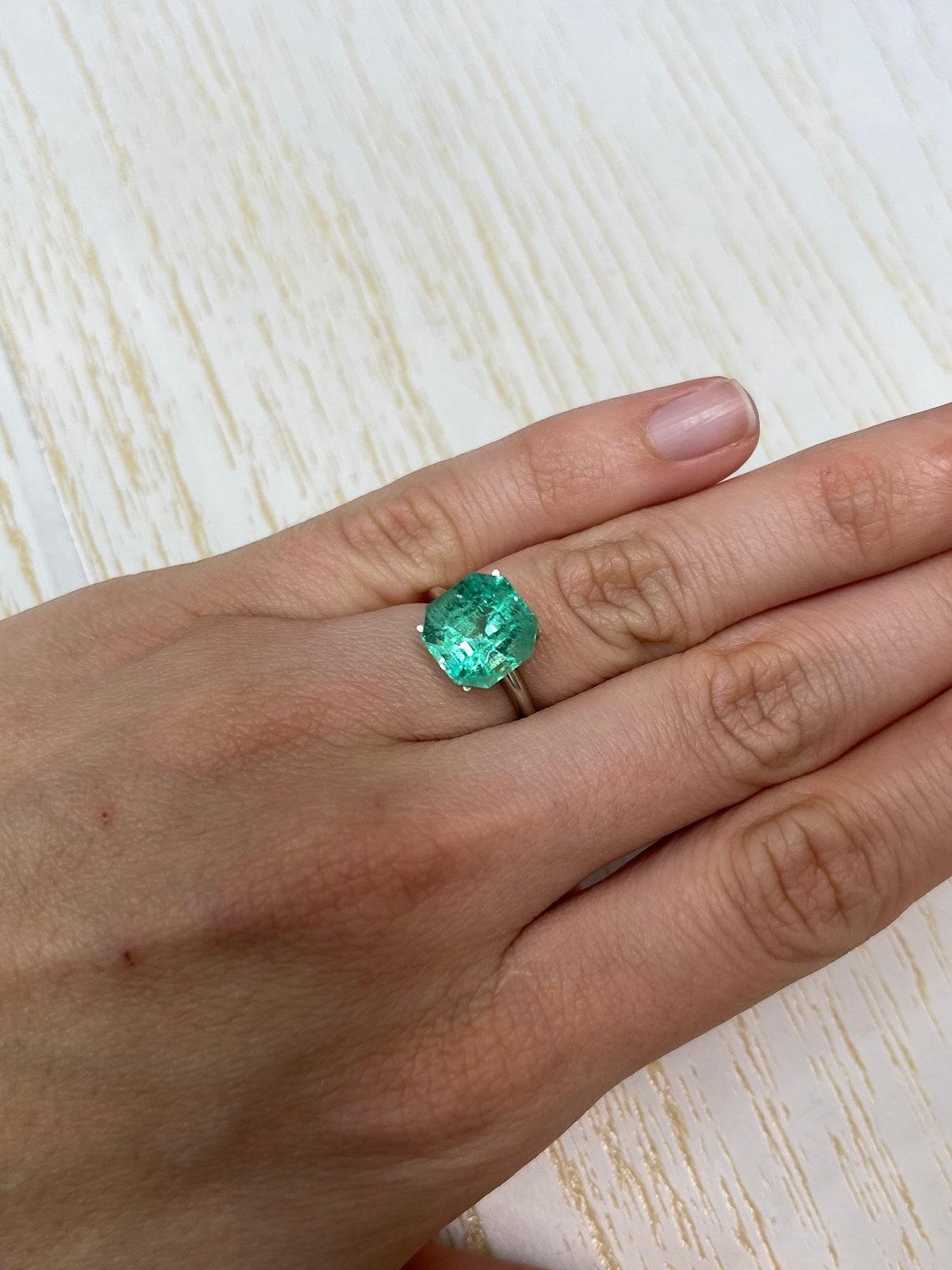 5.56ct Spring Green Asscher Cut Colombian Gem 10.6x10.6 Genuine May Birthstone For Sale 4