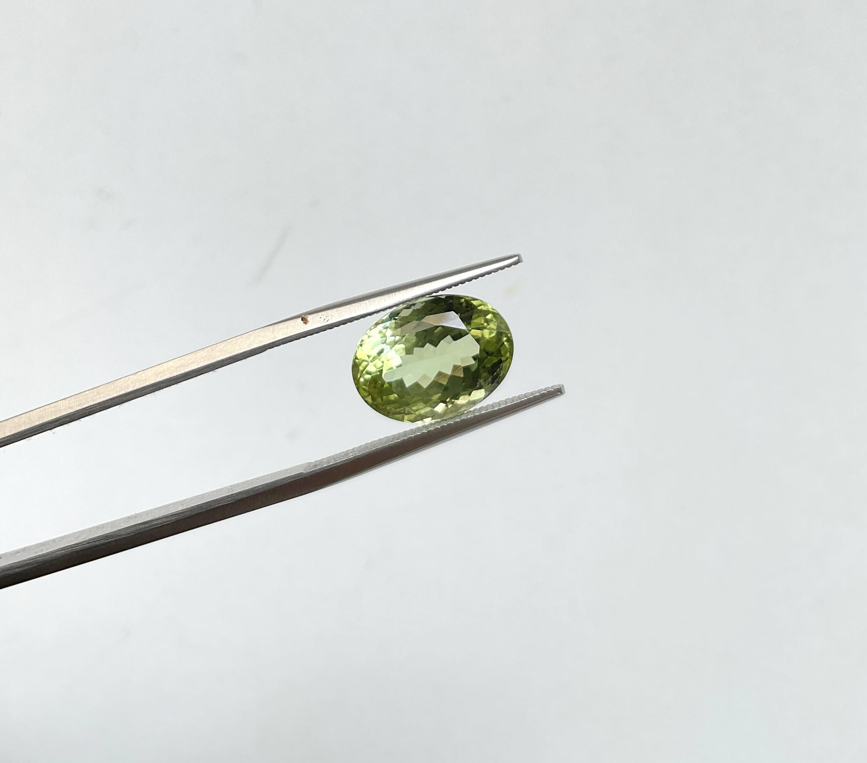5.57 Carats Green Tourmaline Oval Faceted cutstone Fine Jewelry Natural Gemstone In New Condition For Sale In Jaipur, RJ