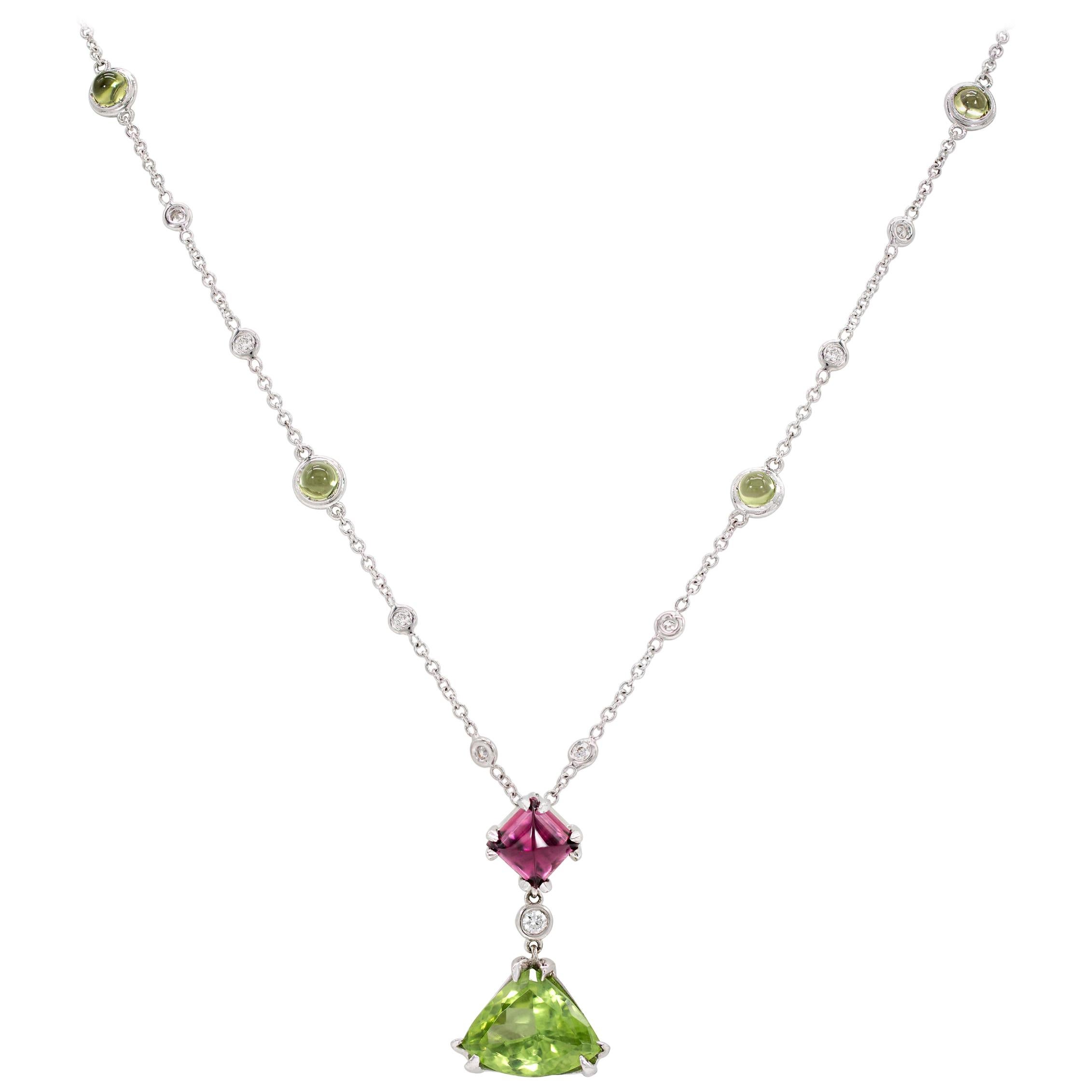 5.57 Carat Sugarloaf Rubellite Tourmaline, Peridot, and Diamond Necklace in 18K For Sale