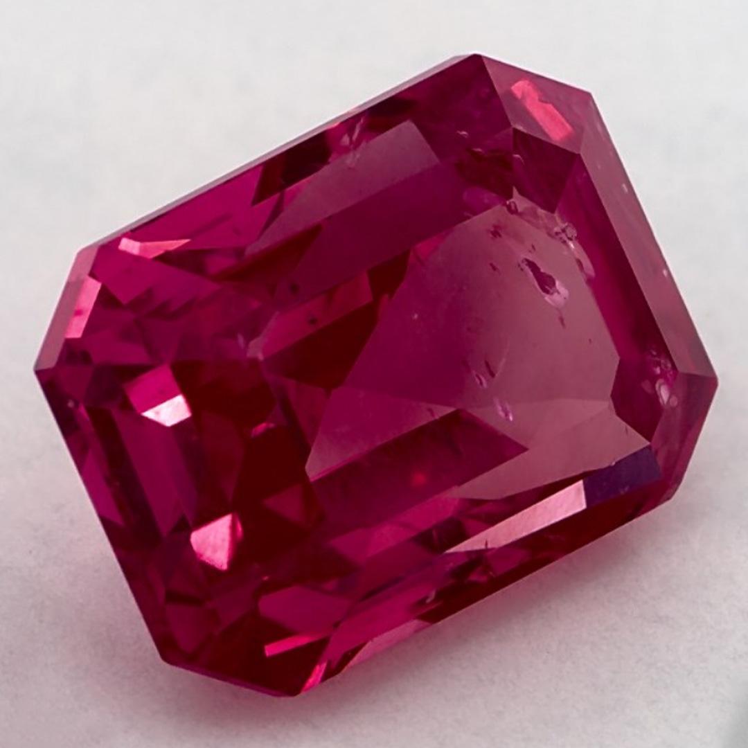Taille octogone Saphir rose taille octogonale de 5,57 carats en vente