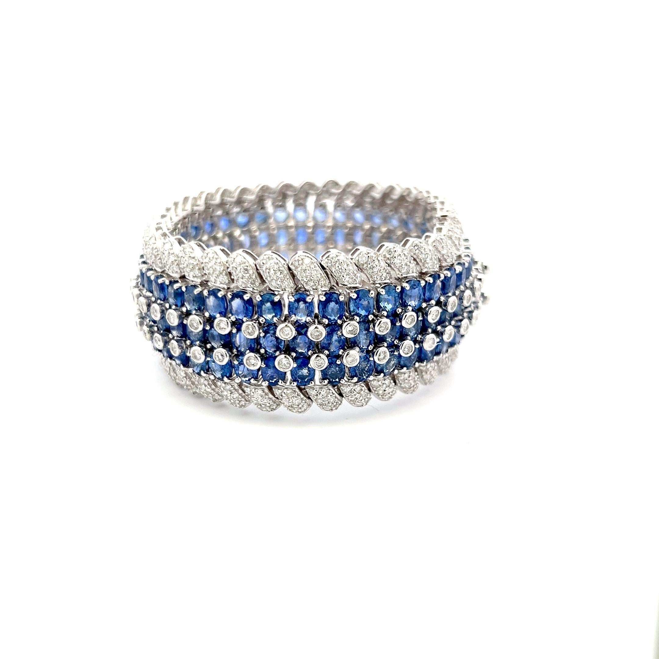 Bracelet à maillons 18 carats avec saphirs 55,70 carats et diamants ronds brillants de 7,90 carats Bon état - En vente à New York, NY