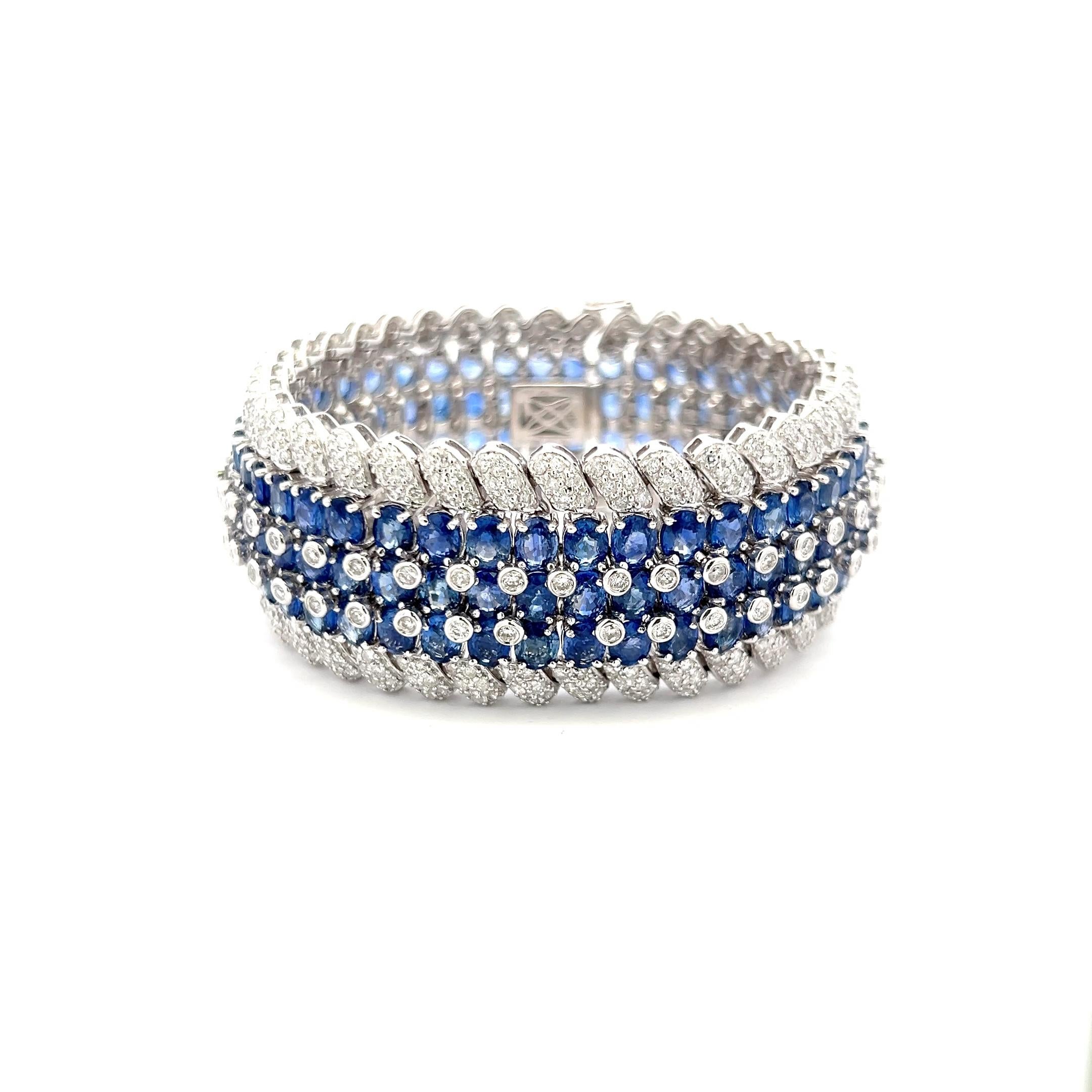 Bracelet à maillons 18 carats avec saphirs 55,70 carats et diamants ronds brillants de 7,90 carats Pour femmes en vente