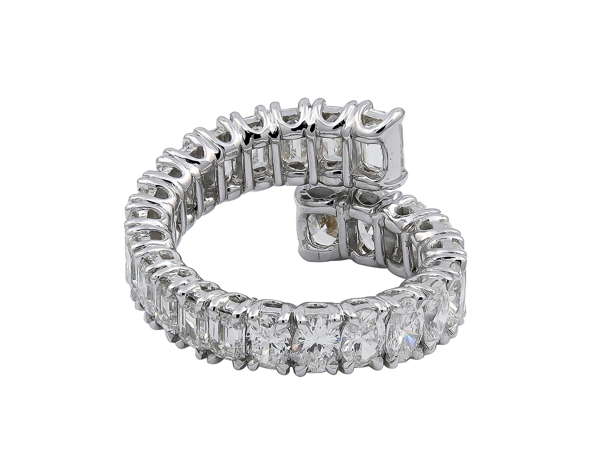 Spectra Fine Jewelry, 5.58 Carat Diamond Bypass Ring In New Condition For Sale In New York, NY