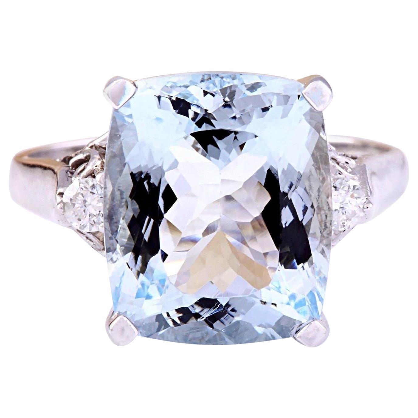 5.58 Carat Natural Aquamarine 14 Karat Solid White Gold Diamond Ring For Sale